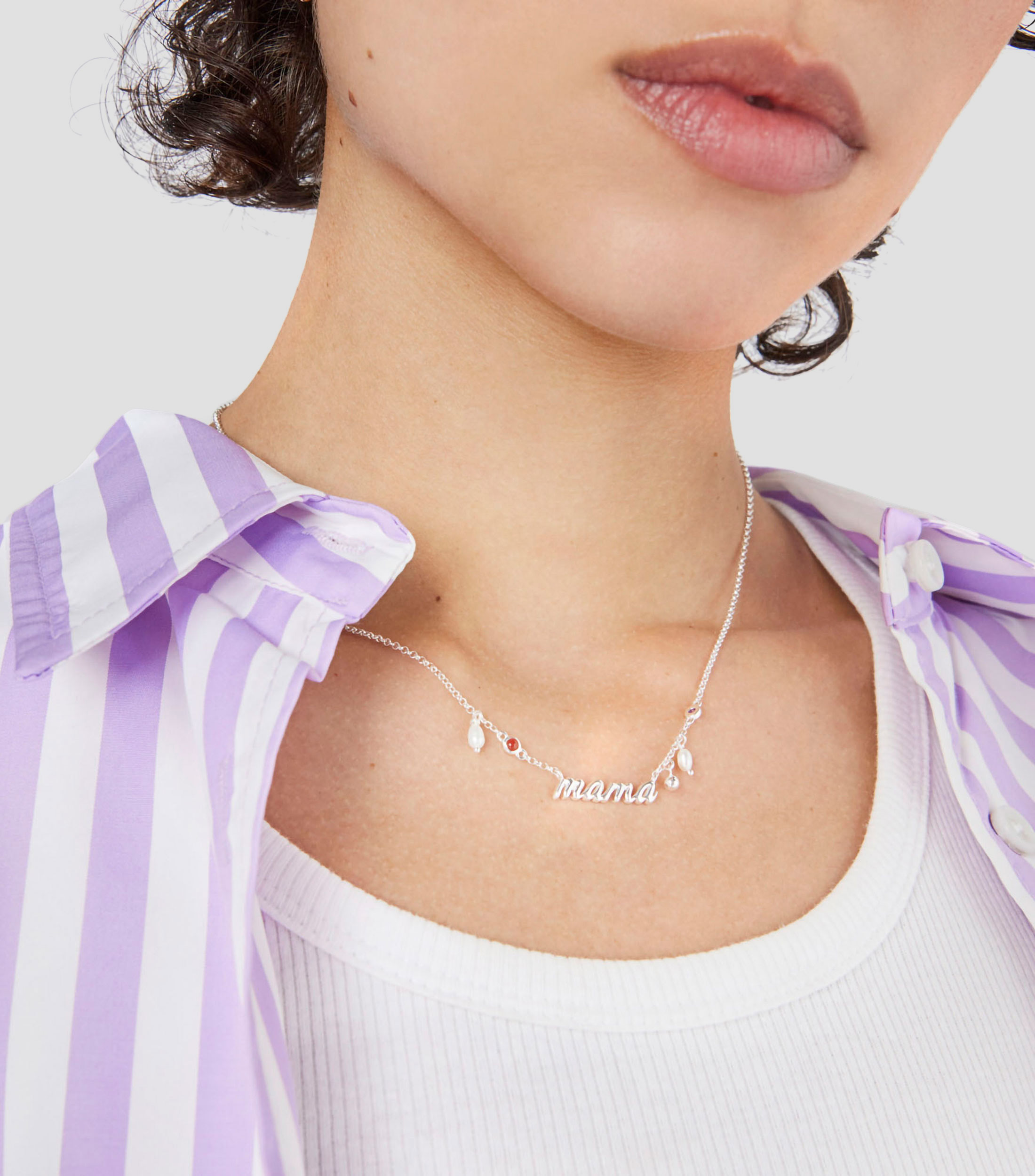 Collar con colgante tipográfico en Plata .925 Mama Mujer