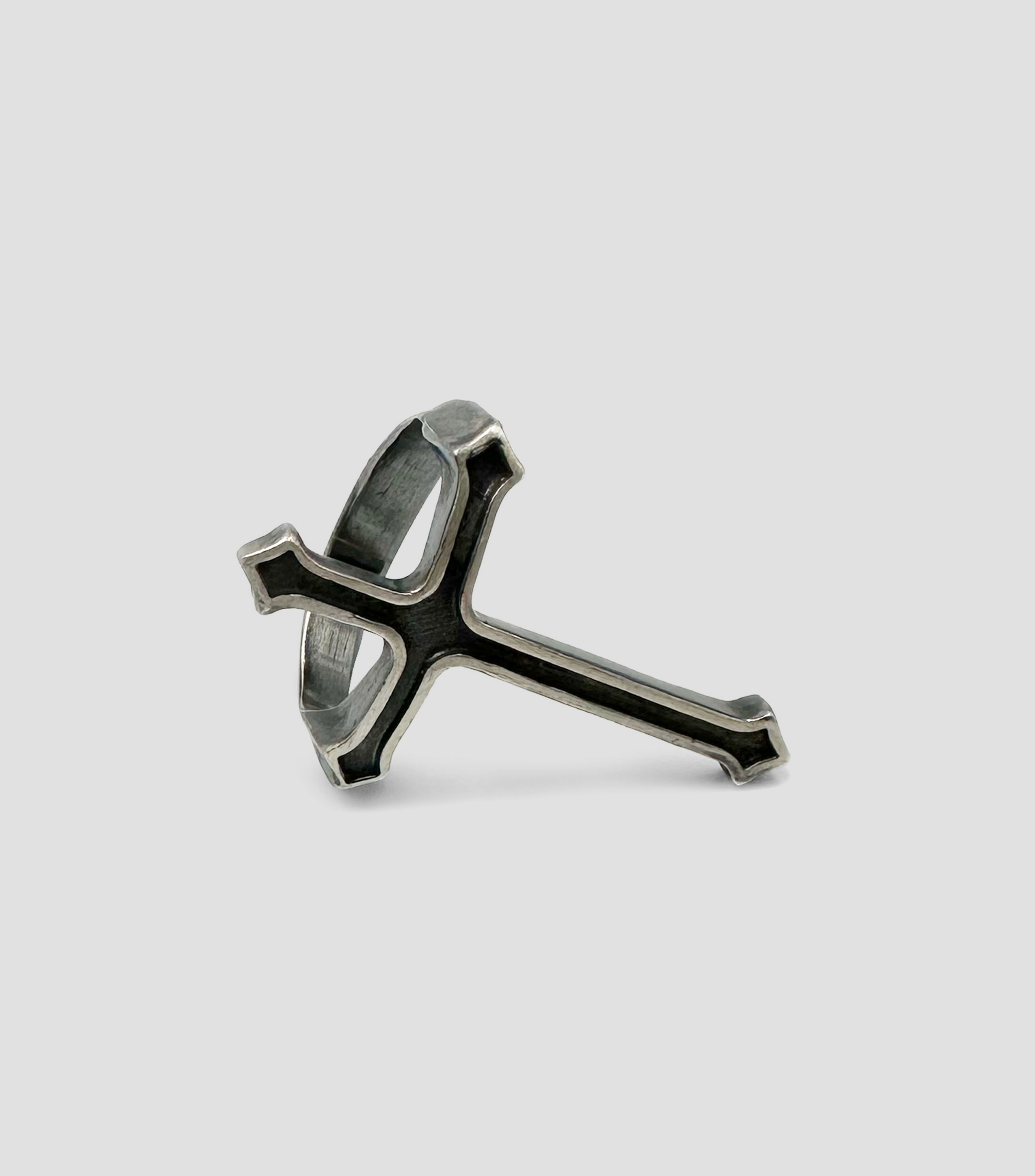 Anillo en plata con cruz Unisex