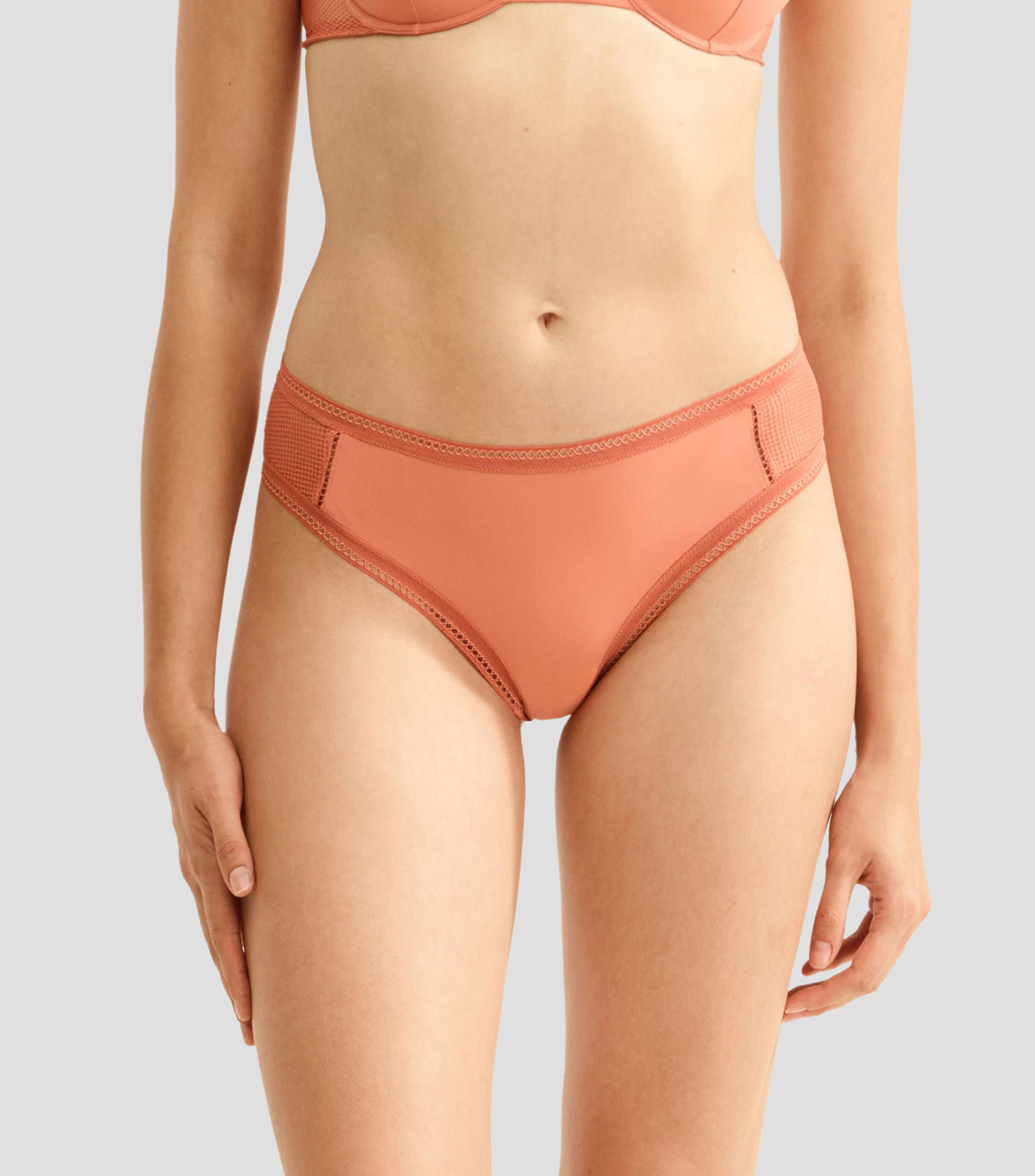 Tanga lisa Evanescent Mujer