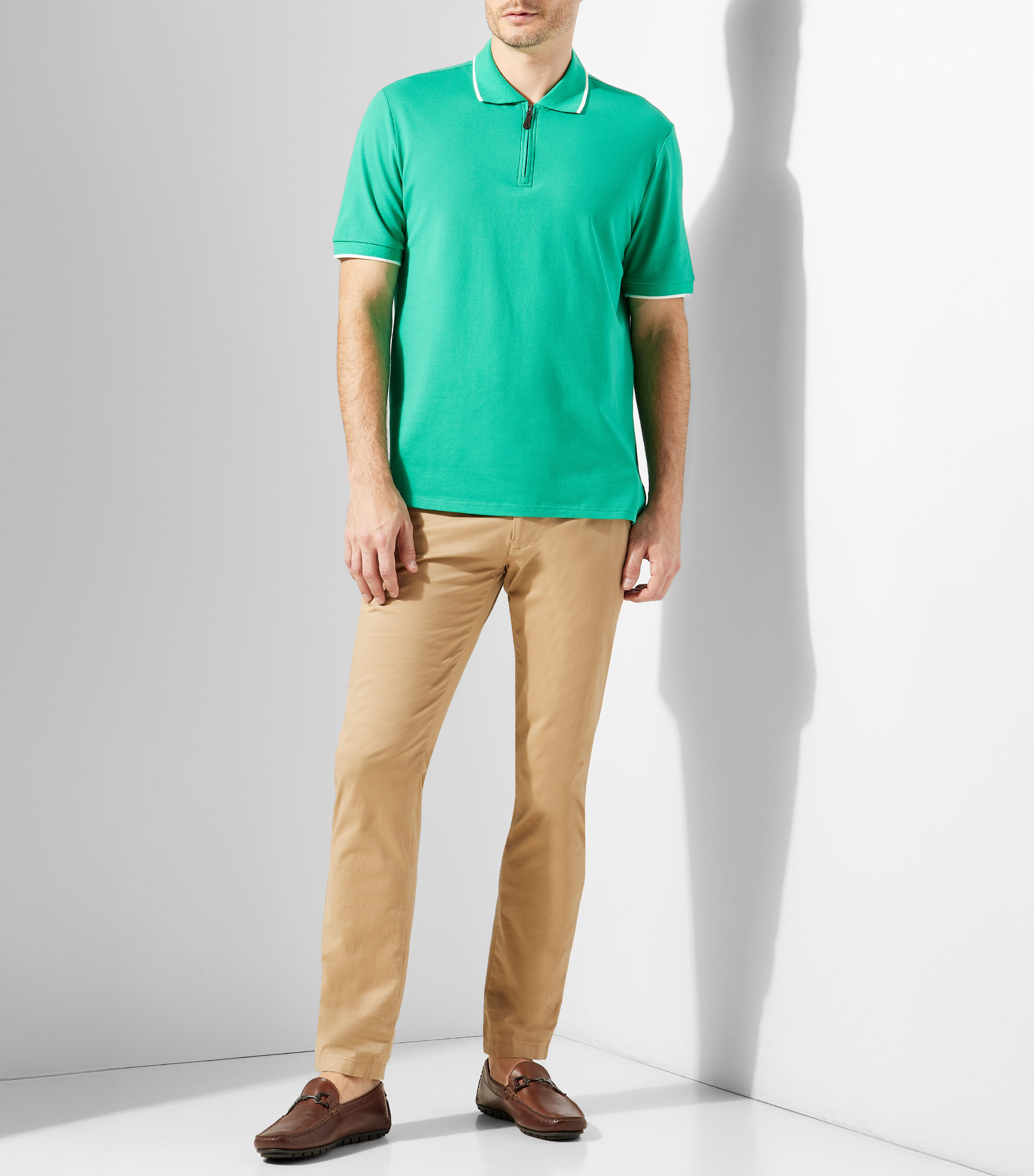 Playera tipo polo de manga corta lisa Hombre