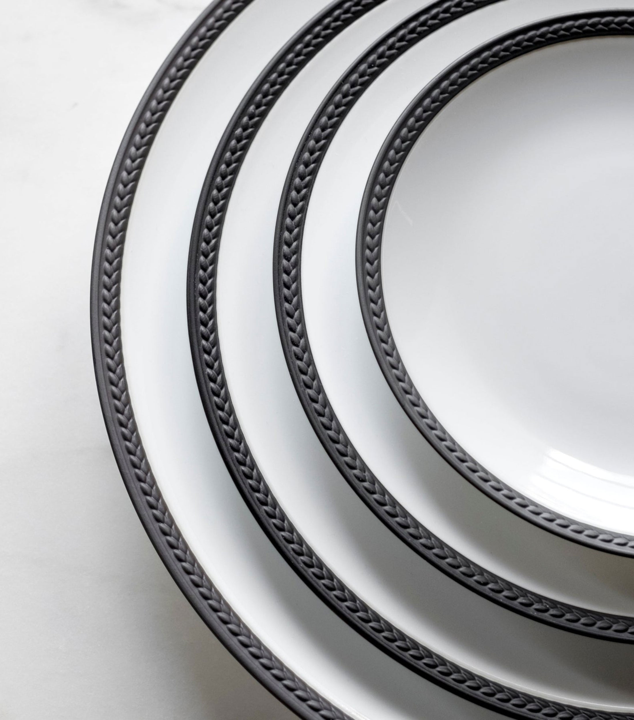 Plato para ensalada Soie Tressee Black