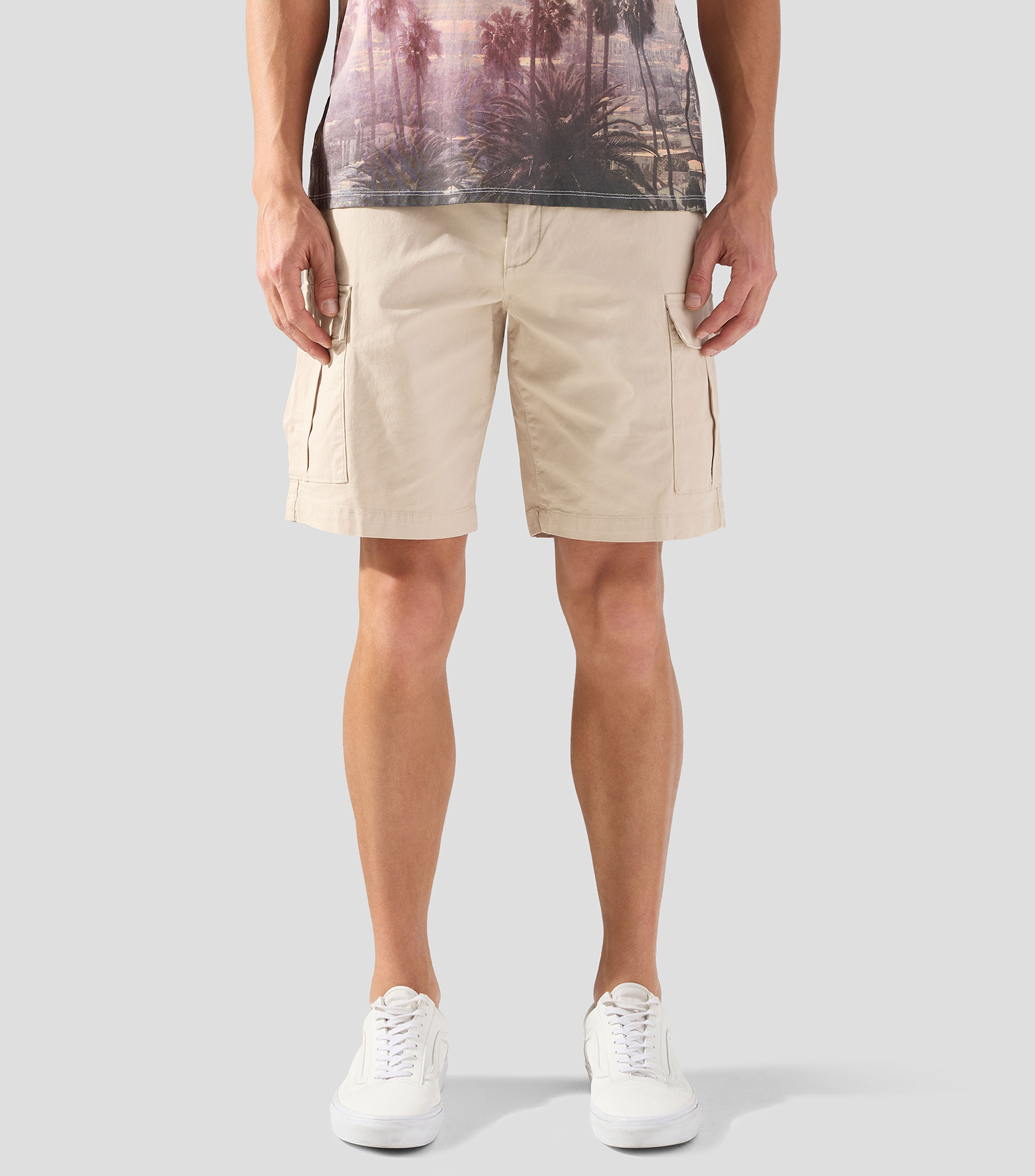 Bermuda cargo lisa Hombre
