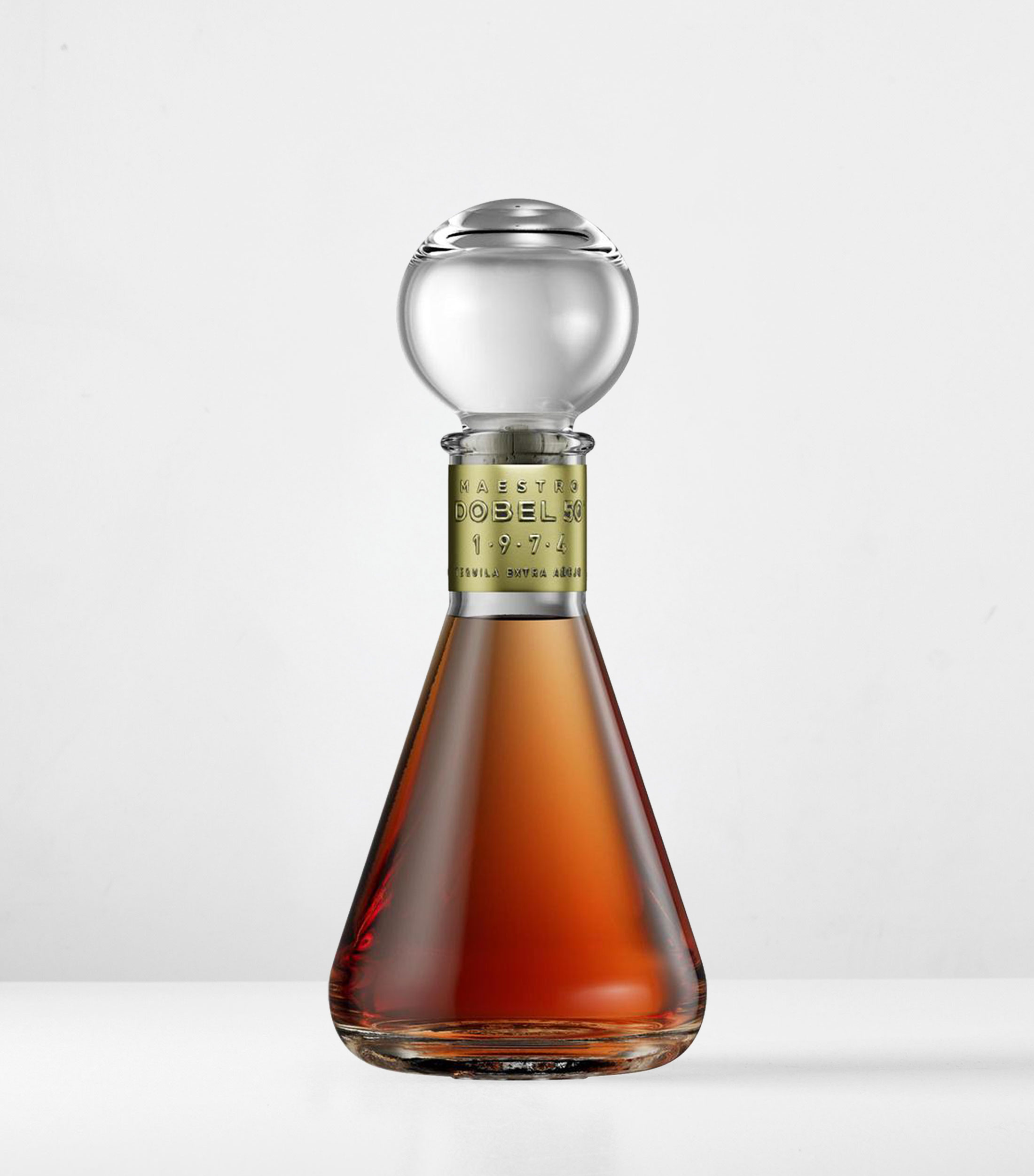 Tequila Extra Añejo Maestro Dobel 50 Edición 1974, 700 ml