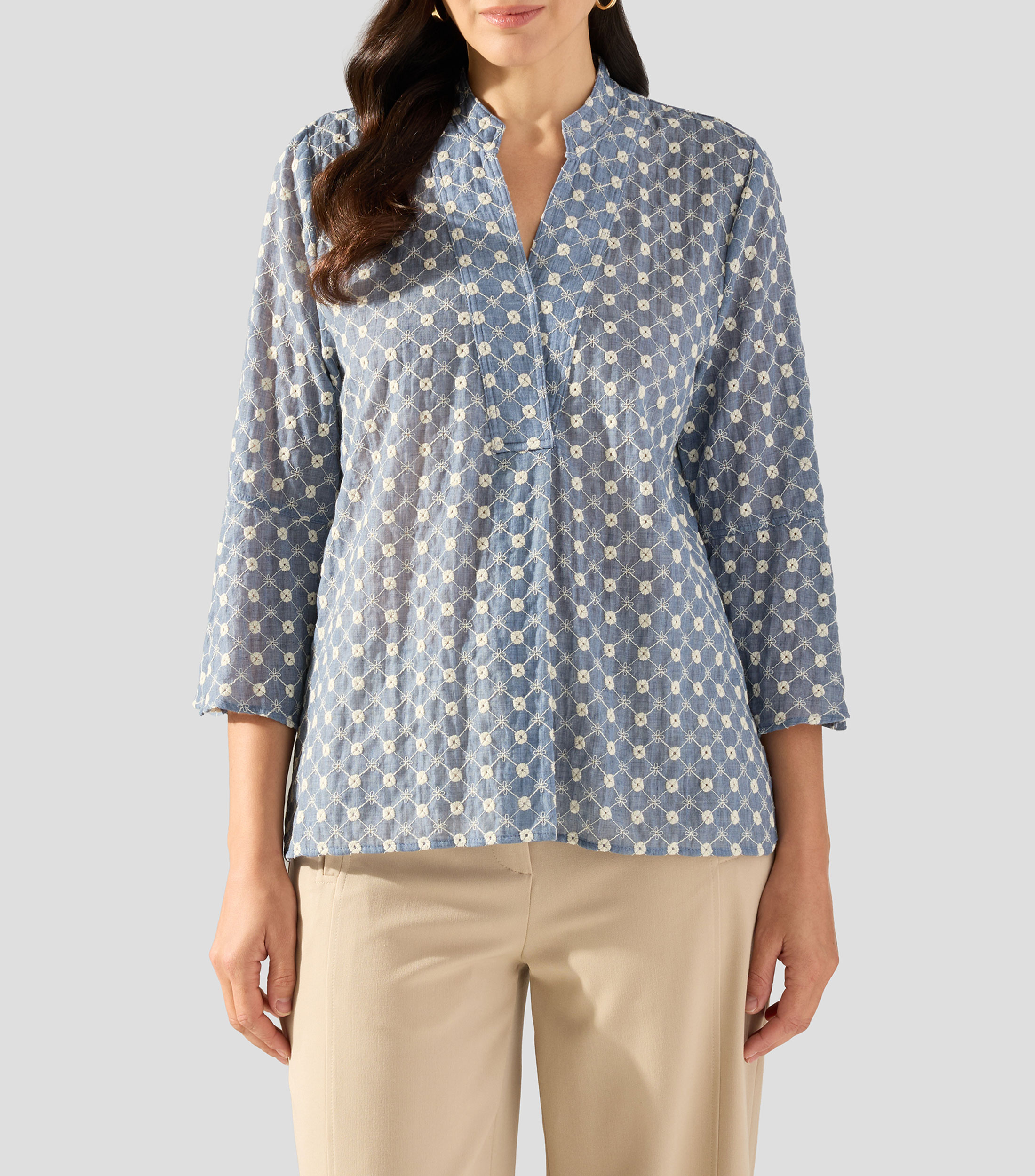 Blusa con bordado y manga larga Mujer