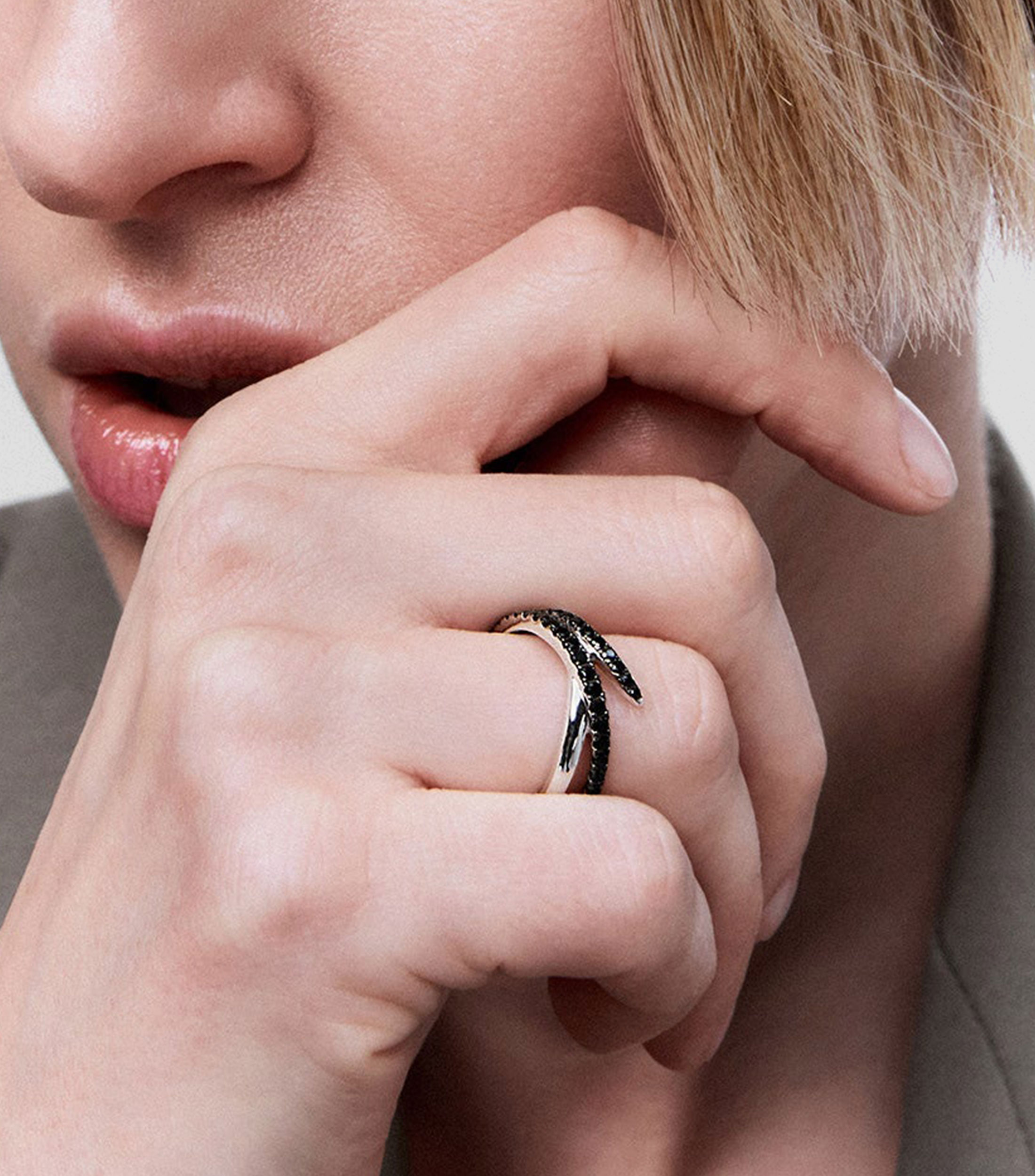 Anillo en plata Mujer