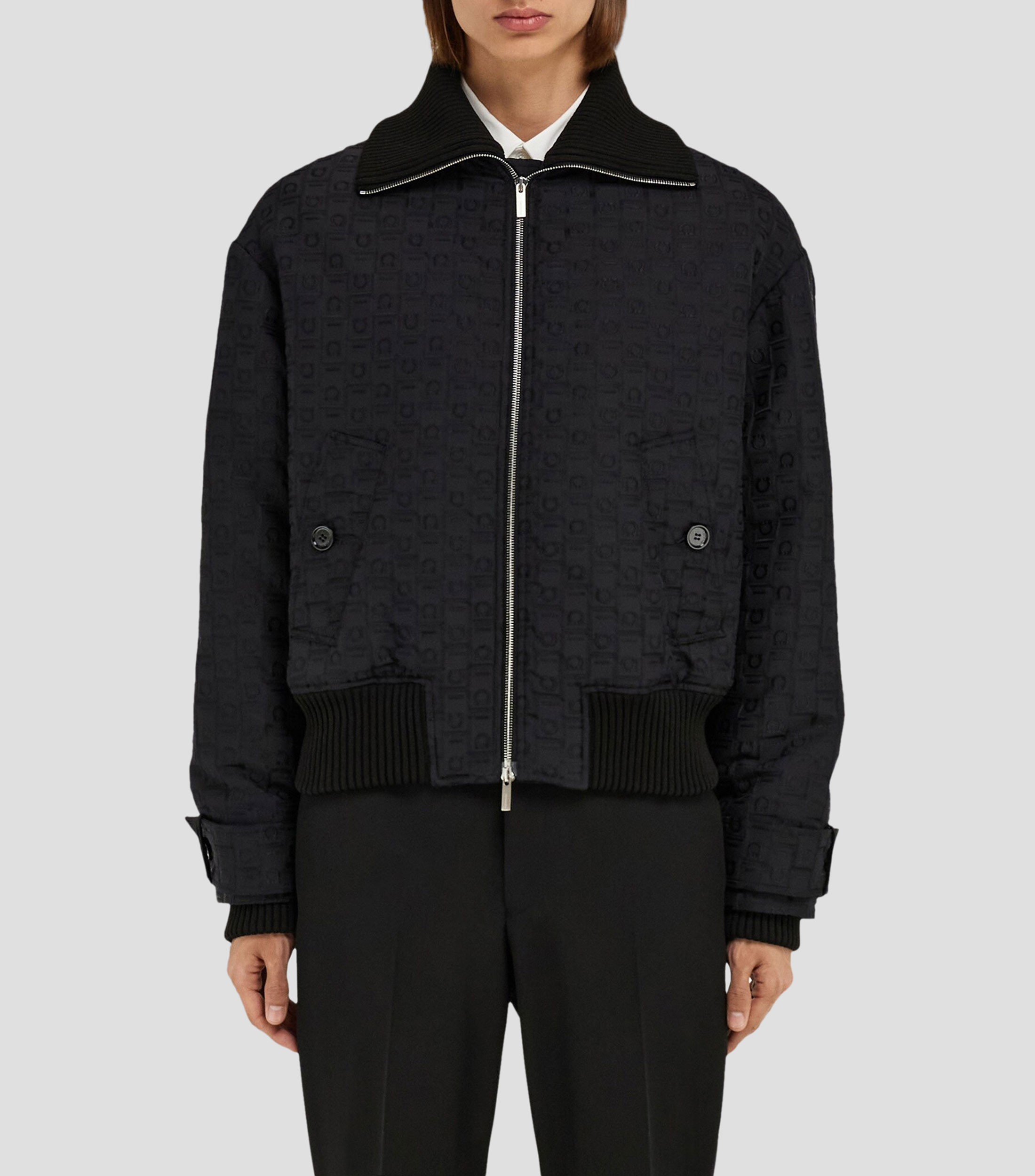 Chamarra de nylon Ferragamo Monogram Hombre