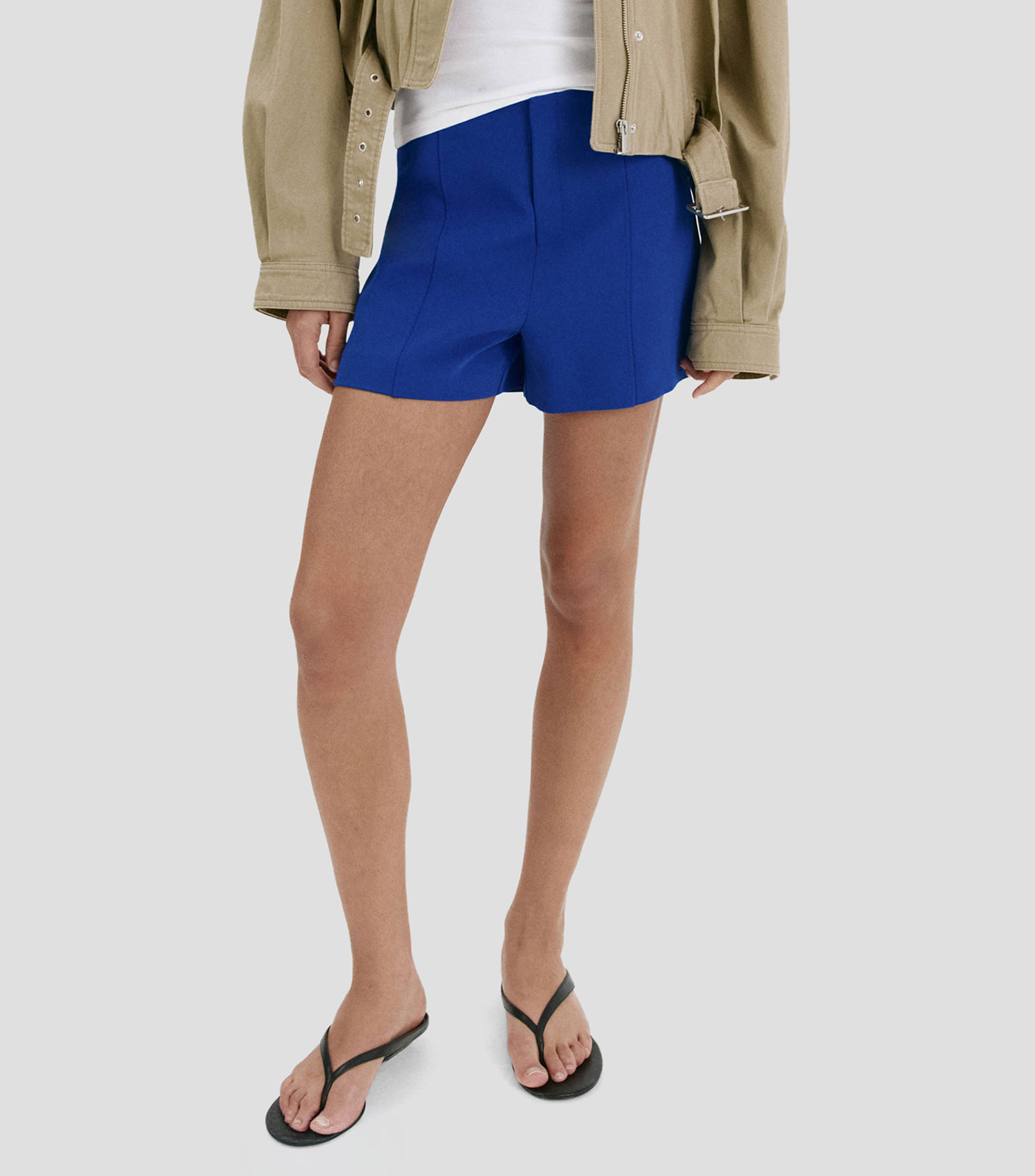 Short liso Mujer