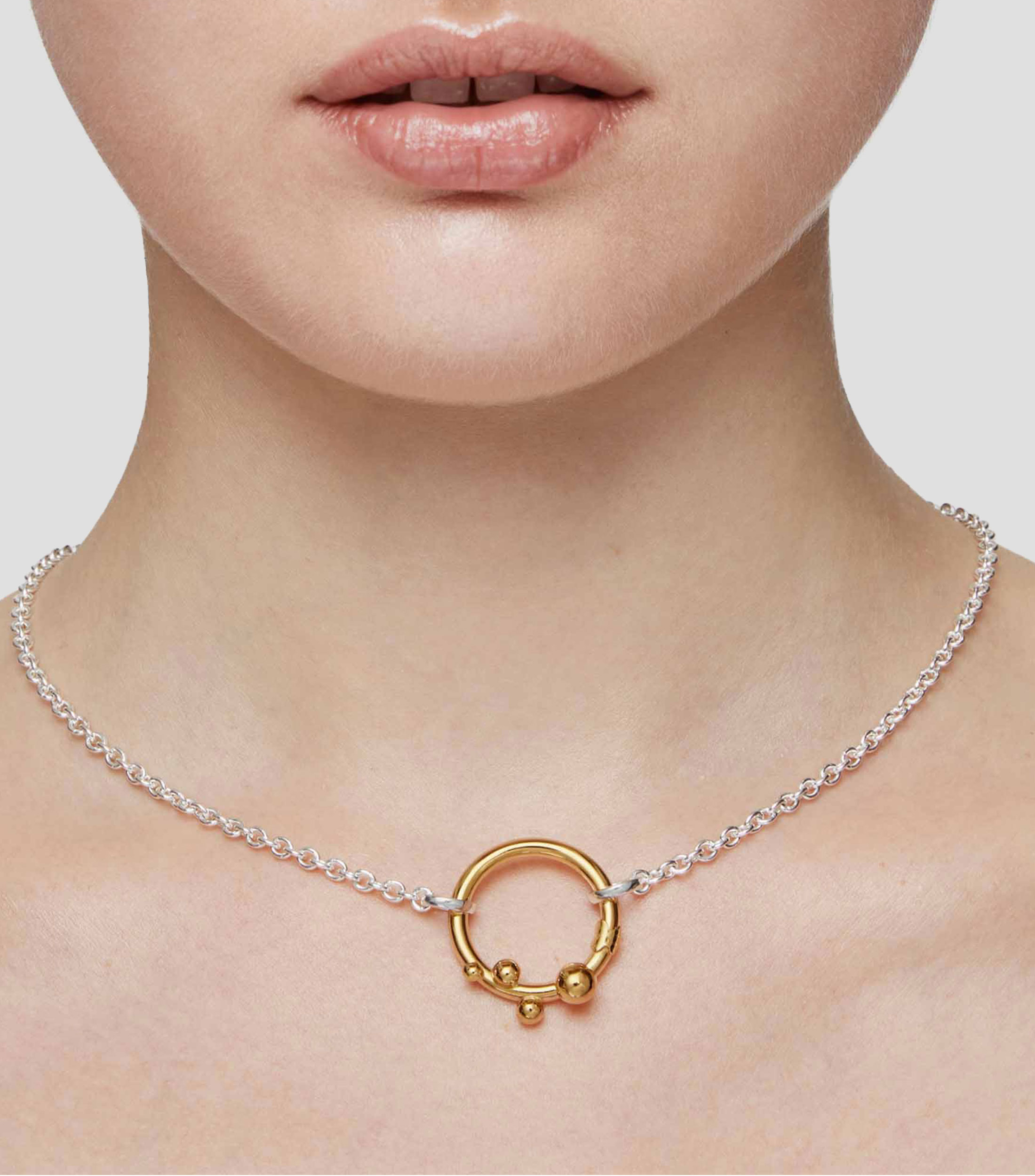 Anilla grande en plata y detalles Hold Mujer