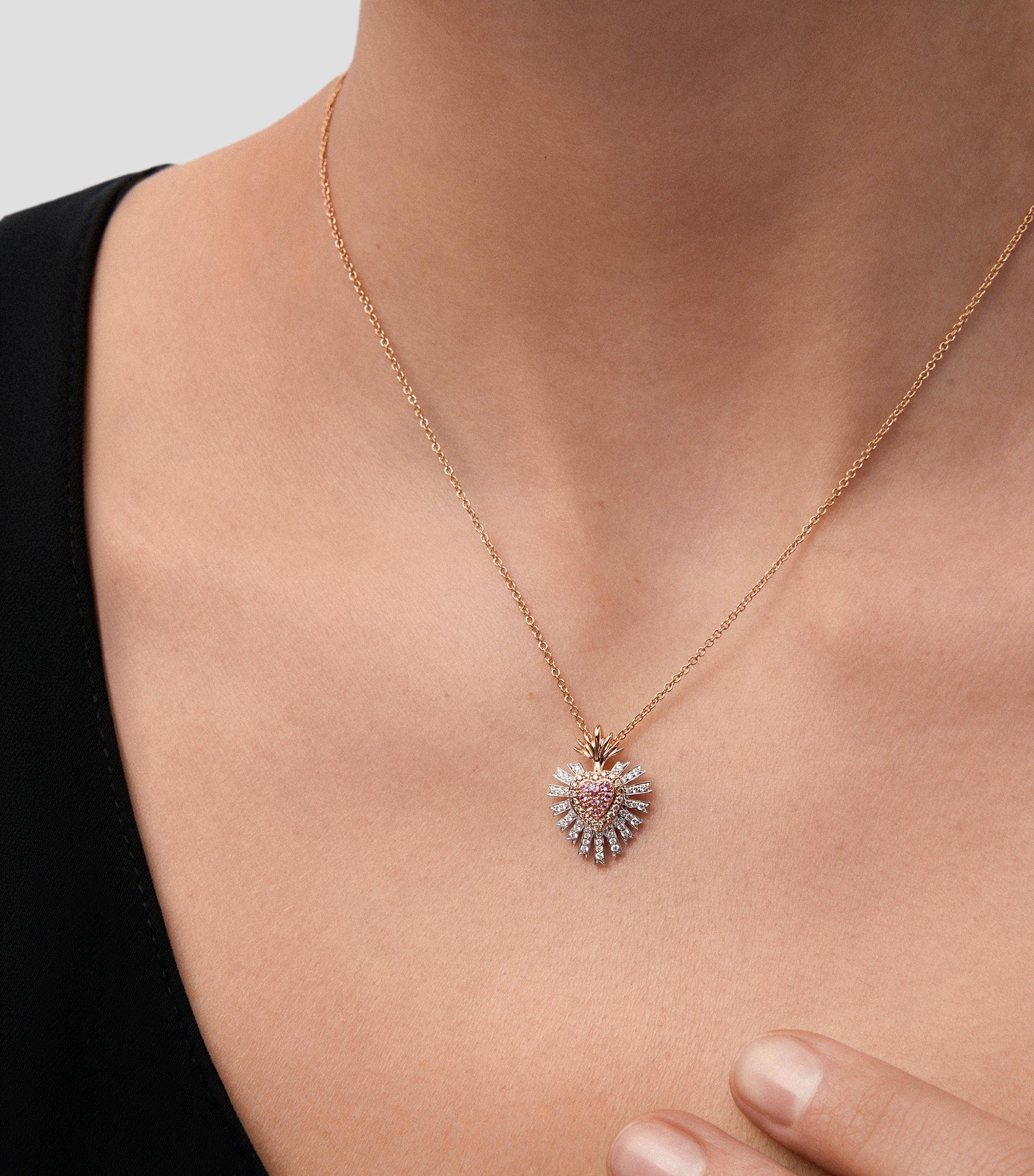 Collar en Oro rosa de 18 Kilates con zafiros y diamantes Amuletos de Frida Mujer
