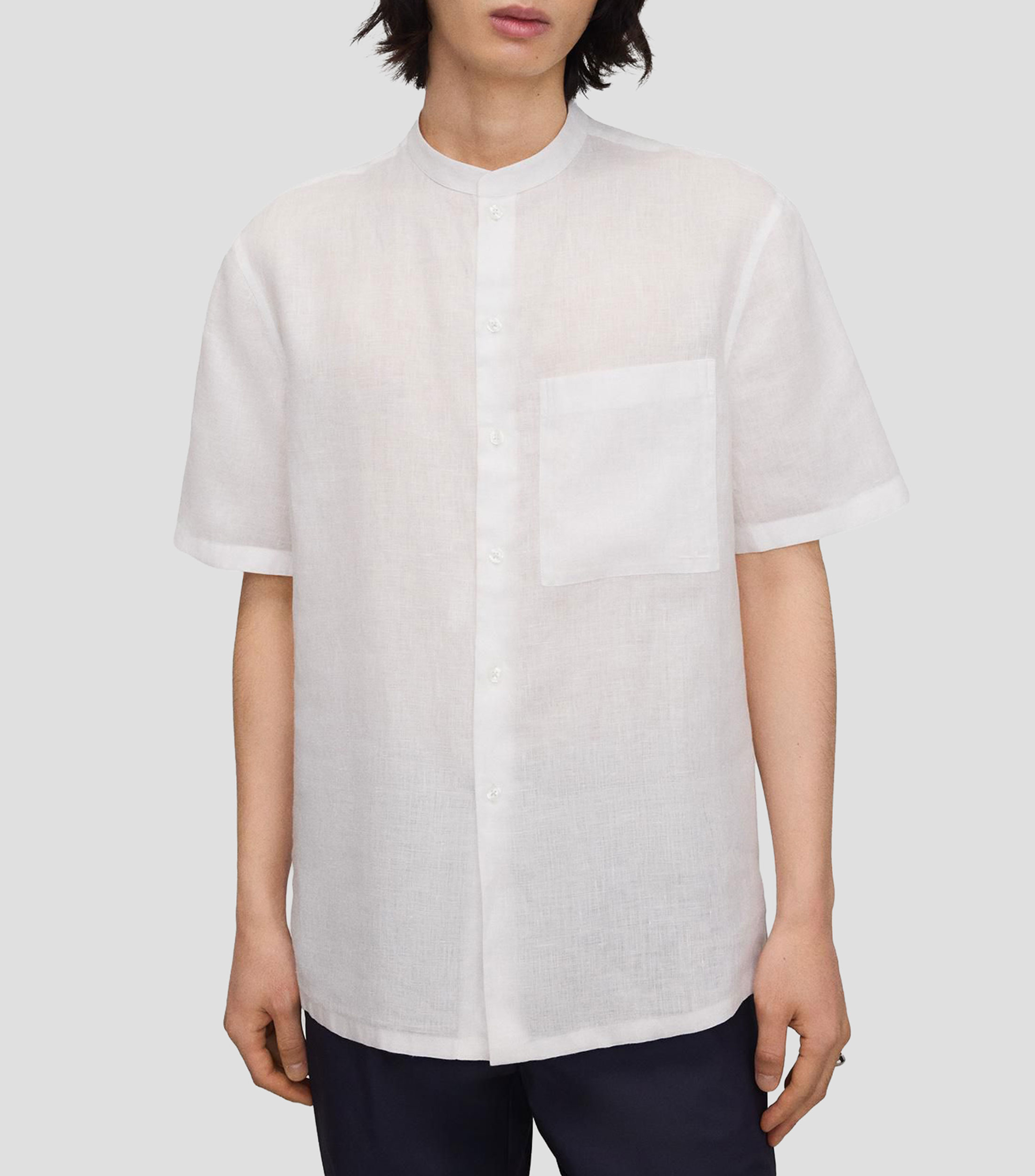 Camisa lisa en lino con cuello mao y manga corta Hombre