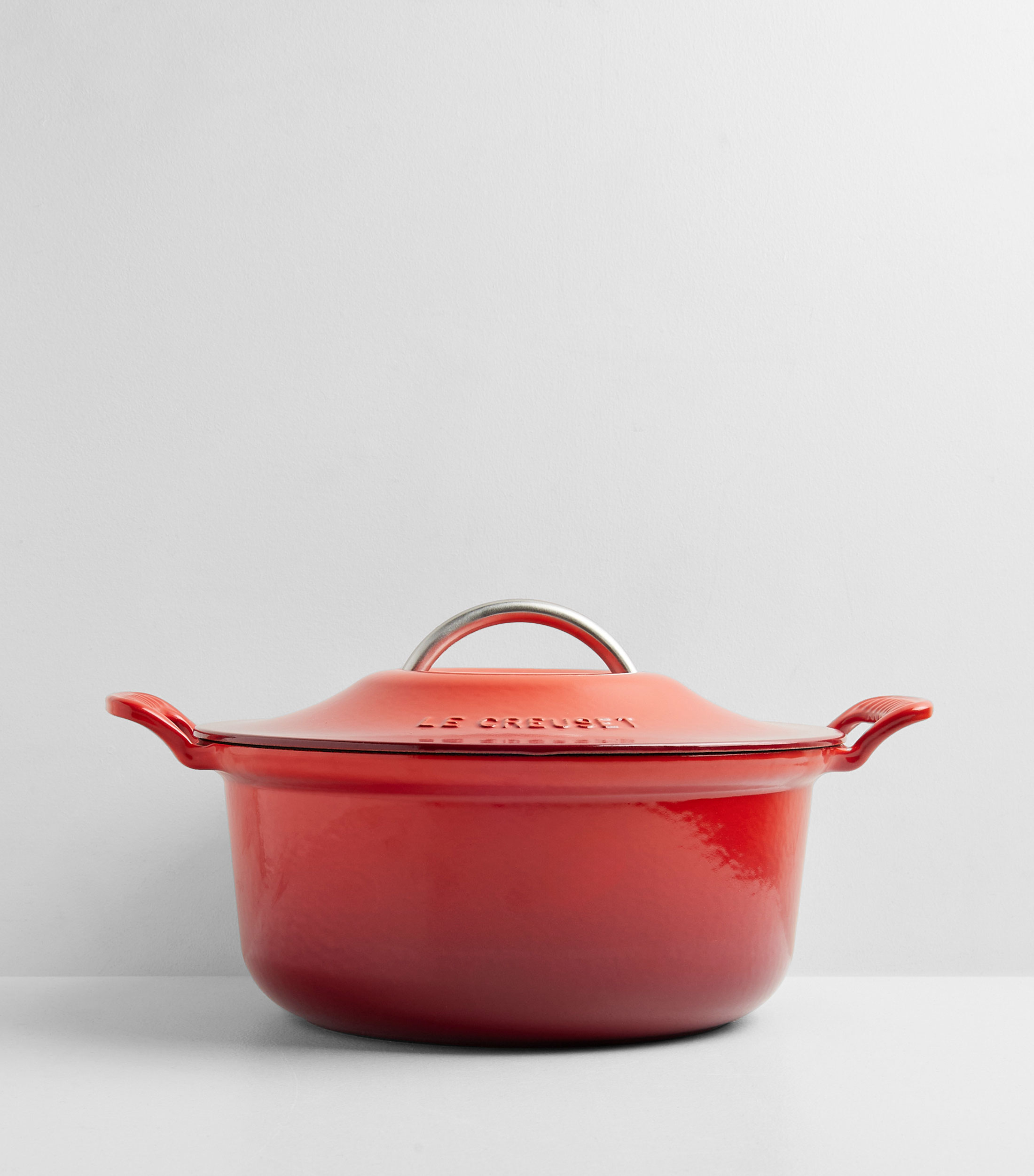 Cacerola redonda en hierro colado esmaltado Modern Heritage 4.6 L cereza