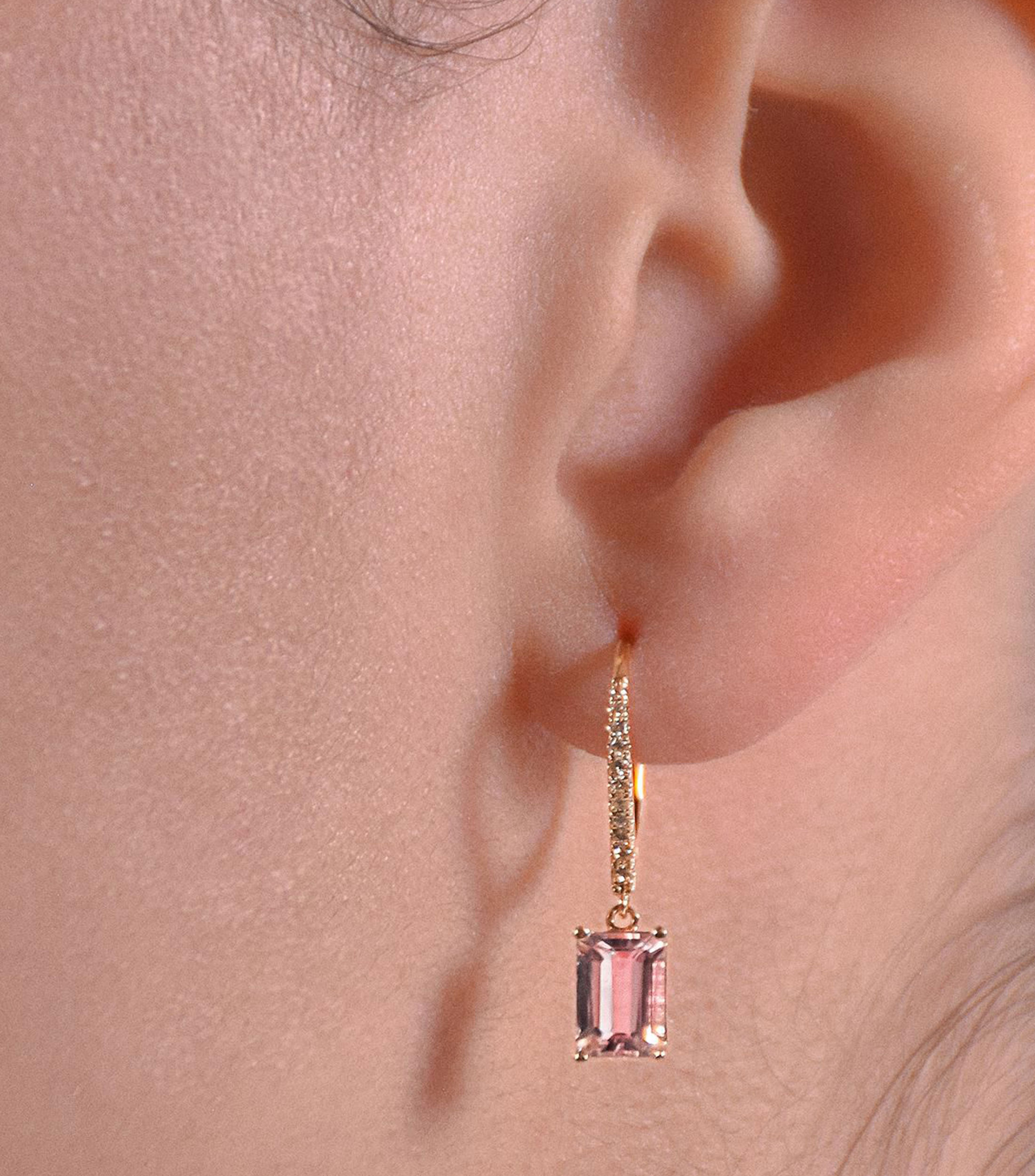 Aretes en Oro amarillo de 18 Kilates con Zafiro Rosa y Diamante Mujer