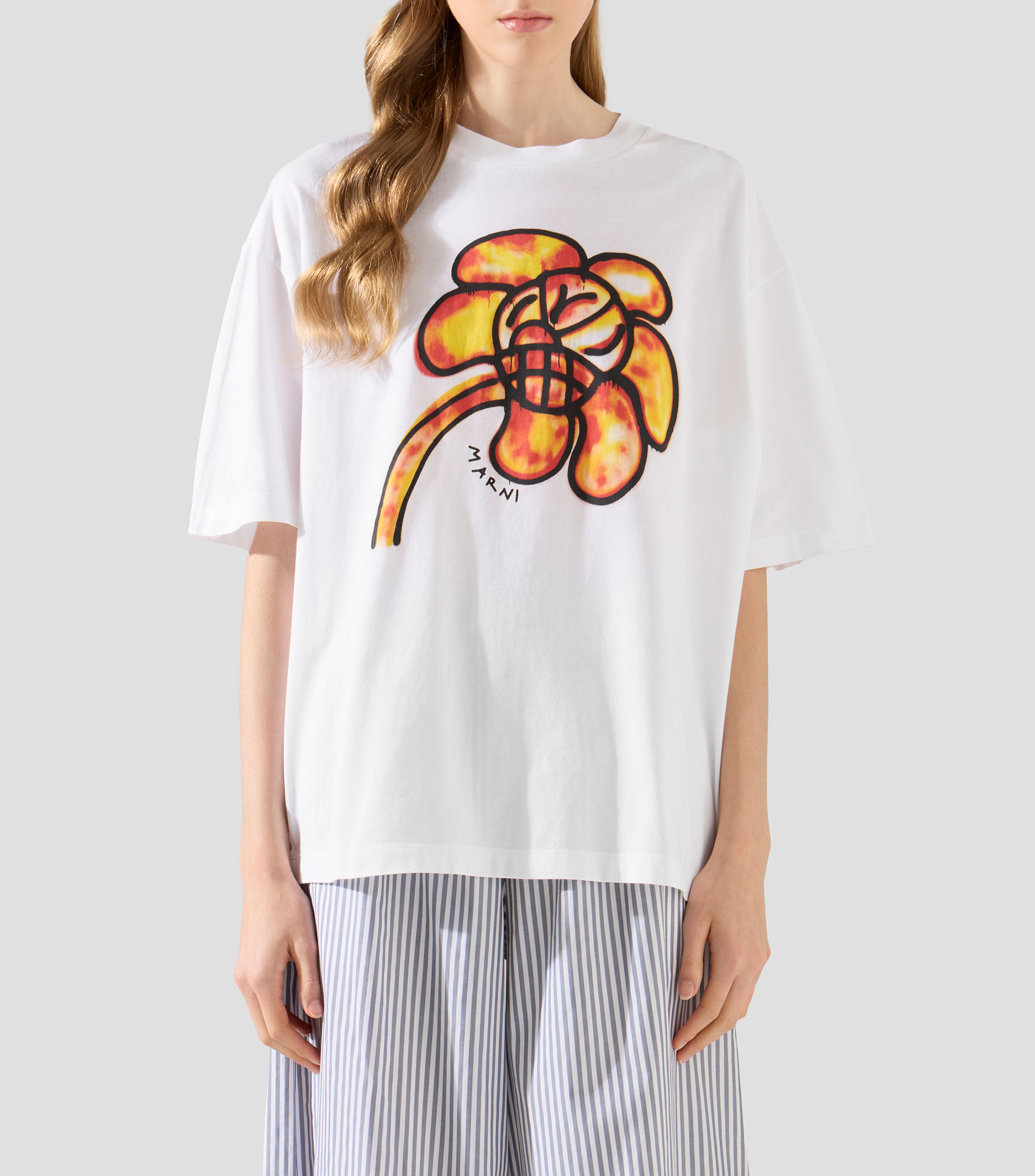 Playera cuello redondo manga corta estampada Mujer