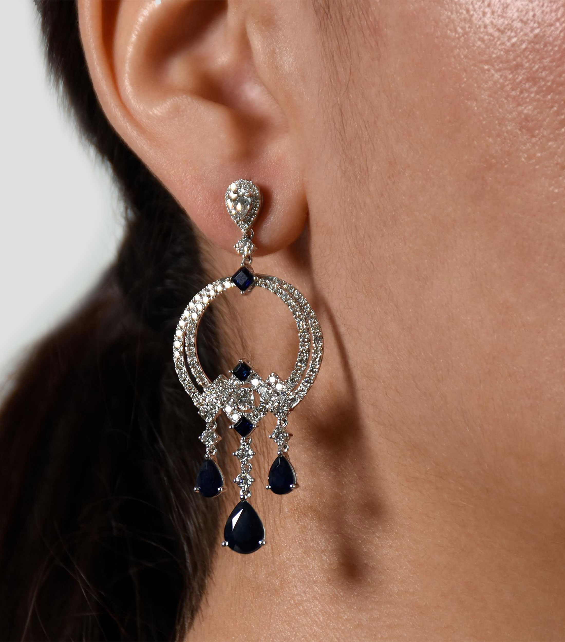 Aretes en Oro blanco de 14 Kilates con Zafiro y Diamante Mujer