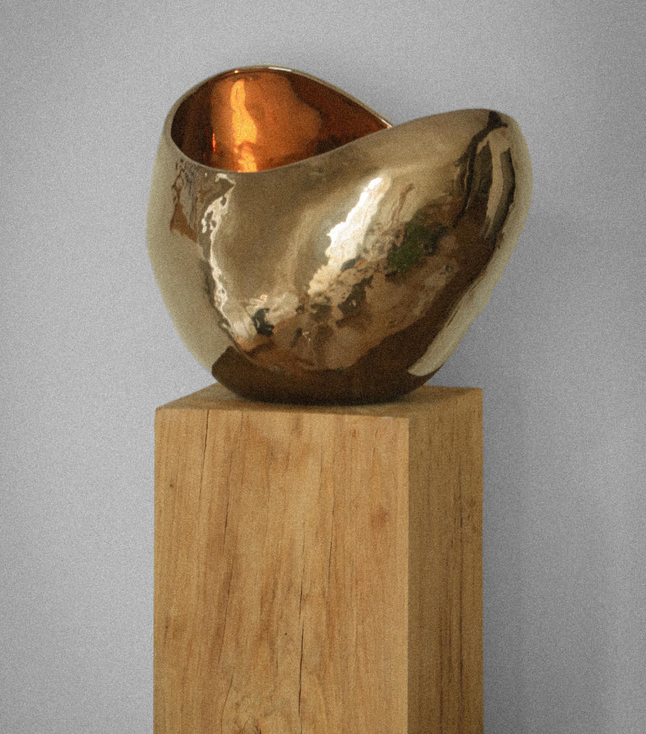 Escultura con vela Golden Amber Light en arcilla