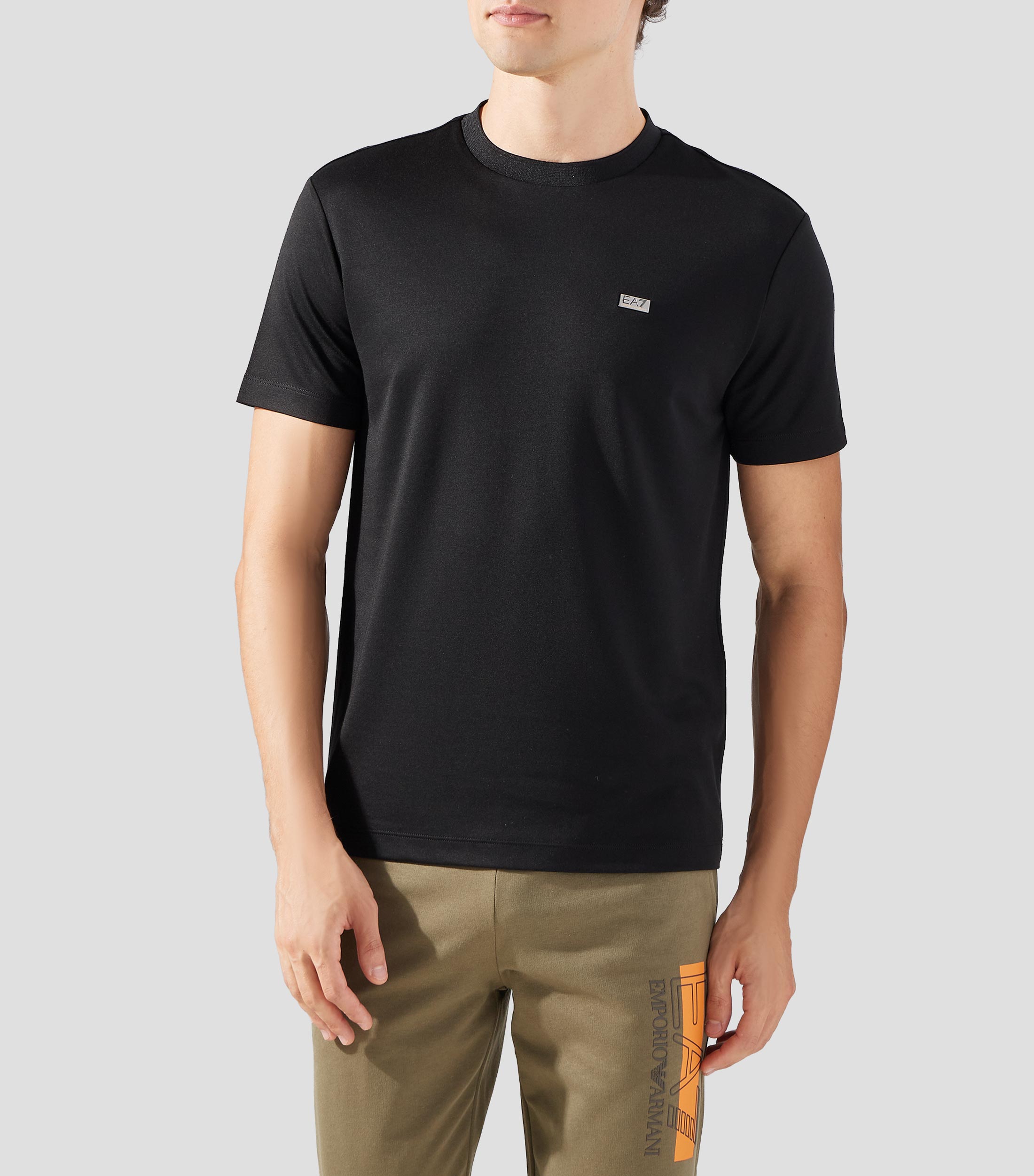 Playera cuello redondo manga corta lisa Hombre