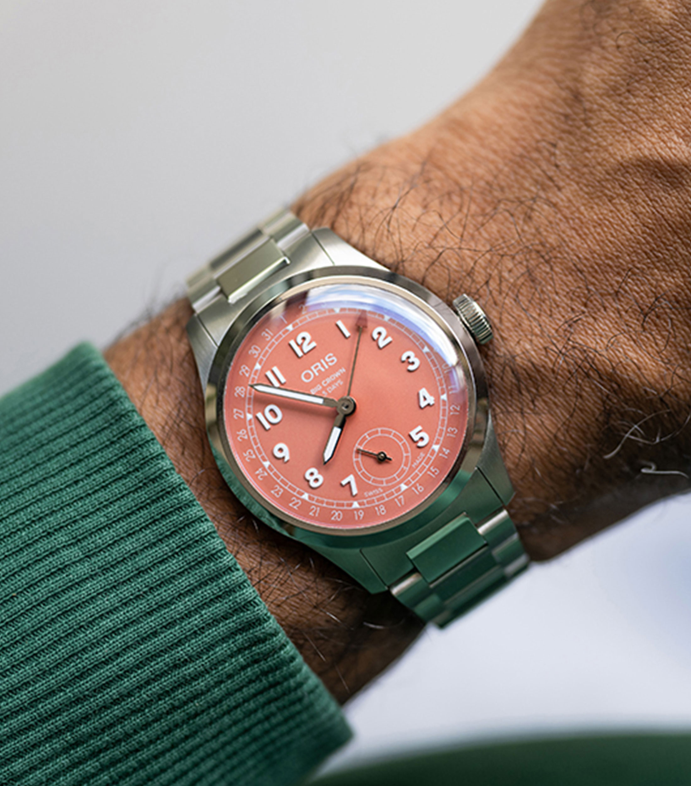Reloj Unisex Big Crown Pointer Date casual plateado, terracota