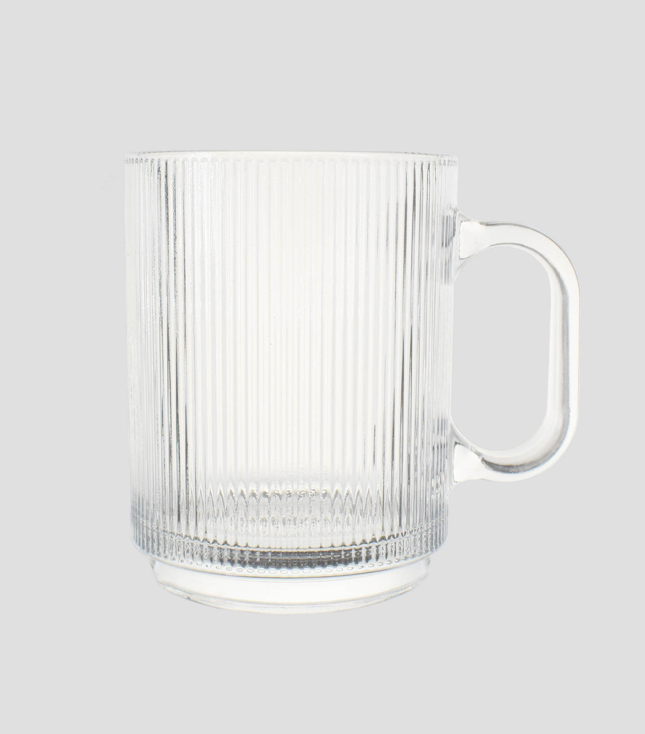 Taza con relieve en vidrio