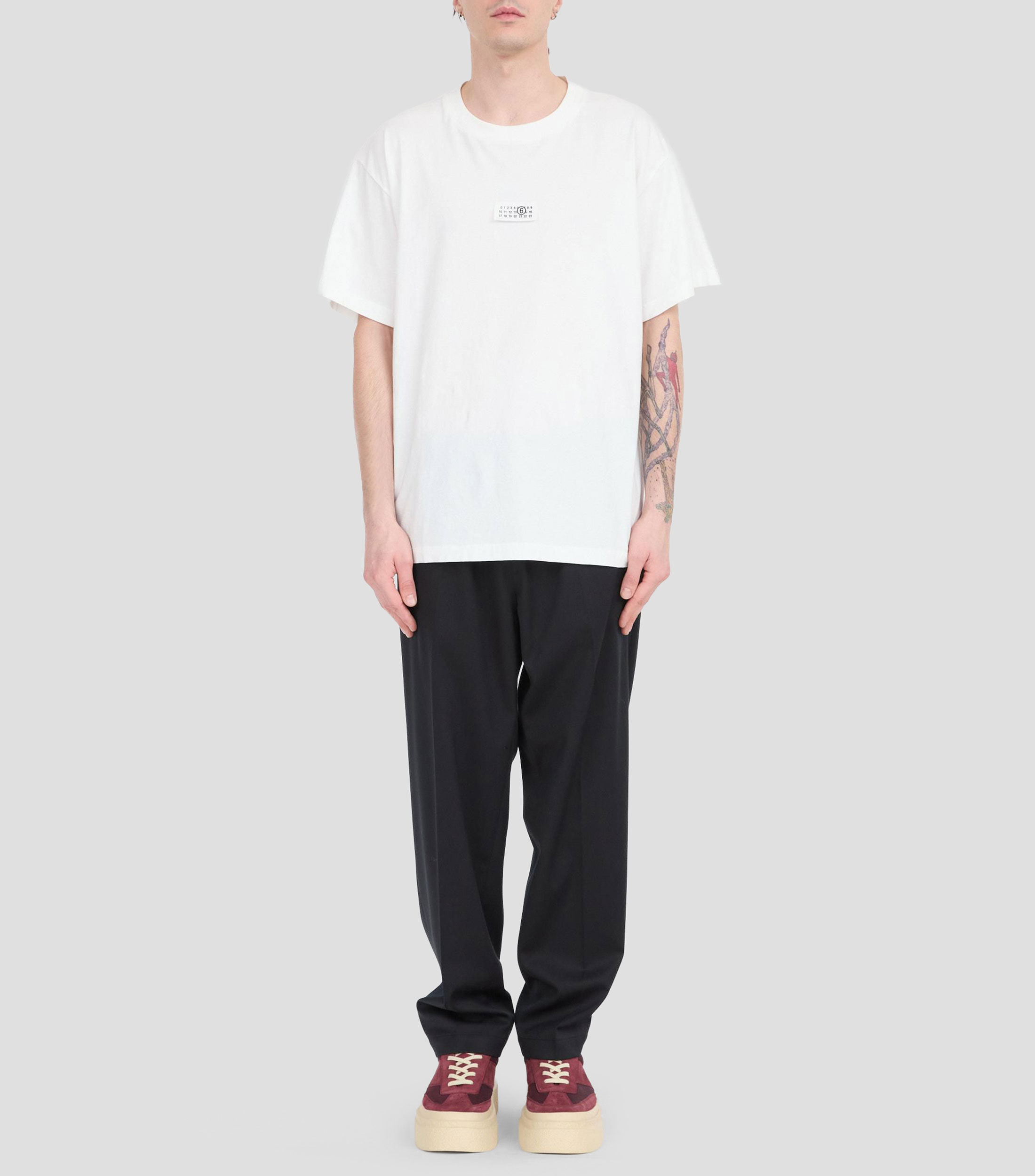 Playera con bordado de manga corta Hombre