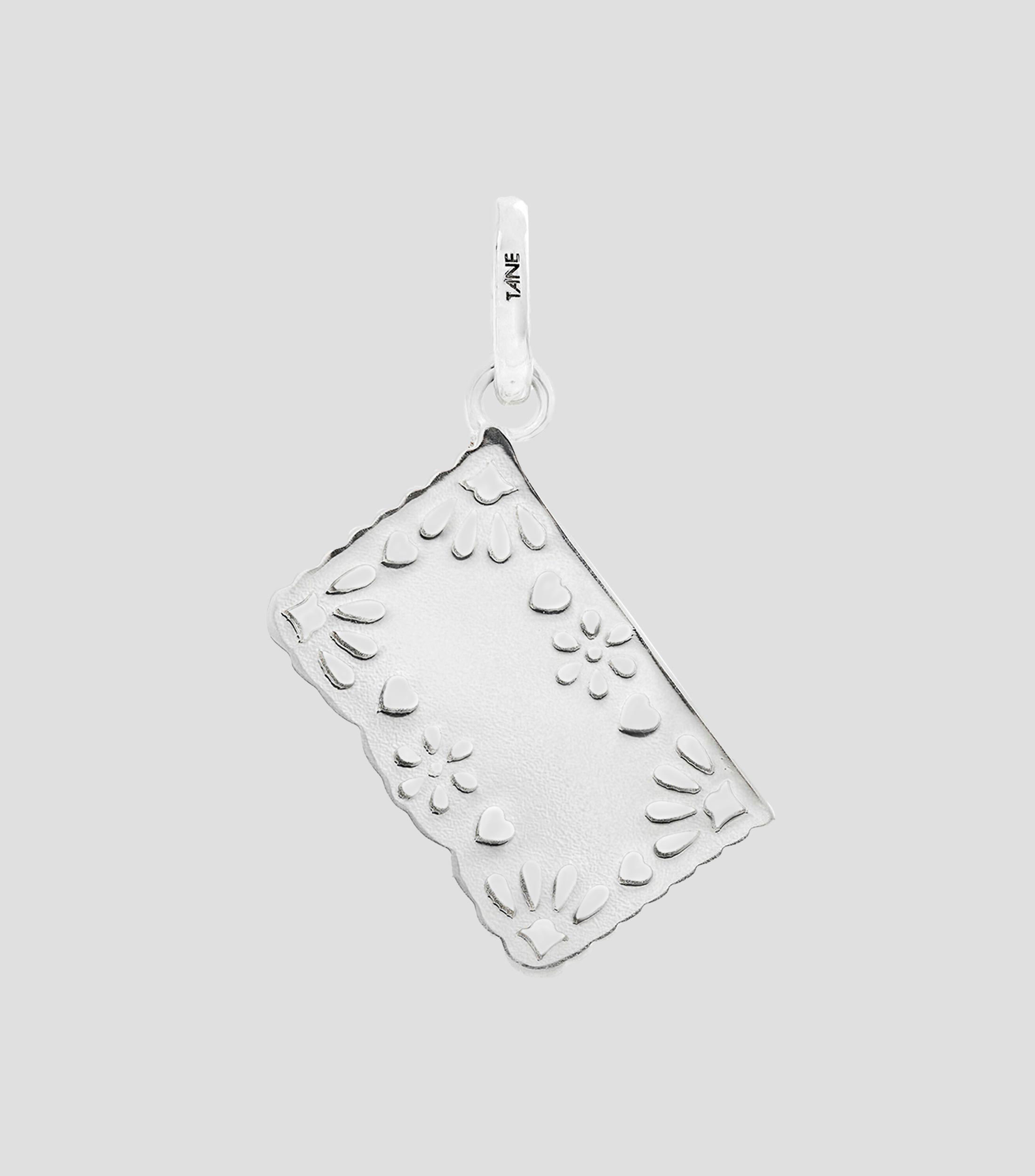 Charm en plata papel picado Mujer