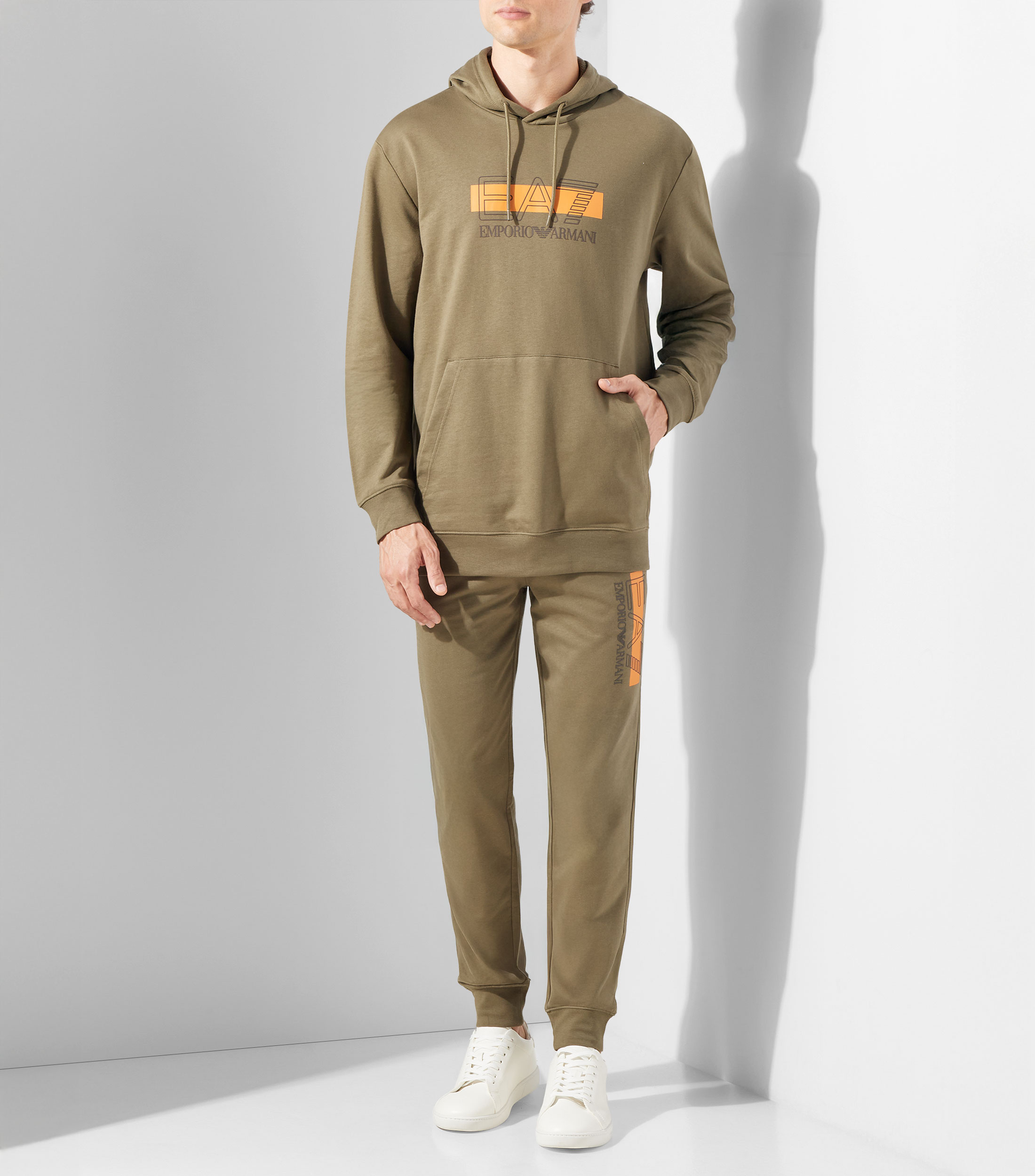 Sudadera canguro con capucha Hombre