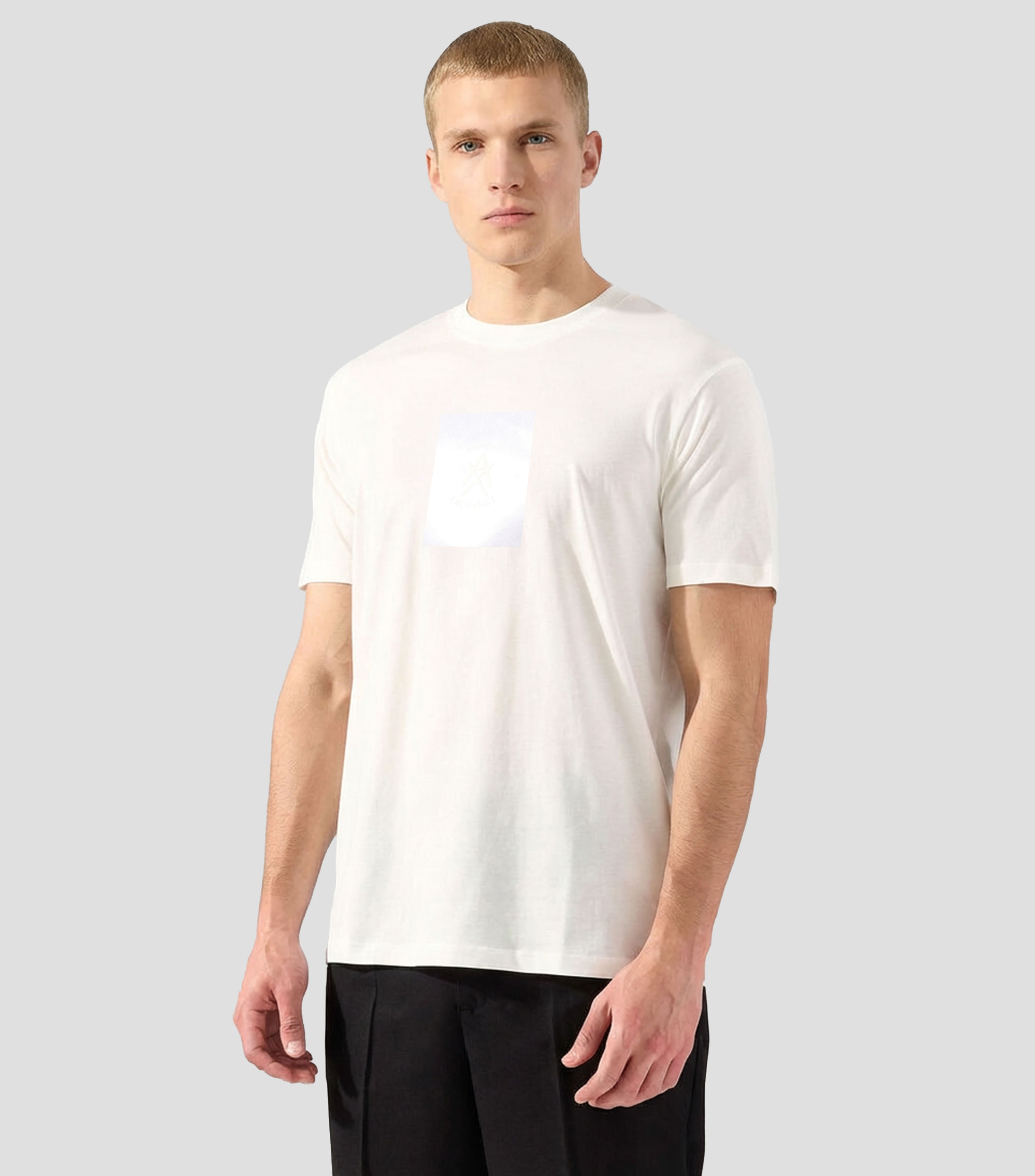 Playera cuello redondo manga corta estampada Hombre