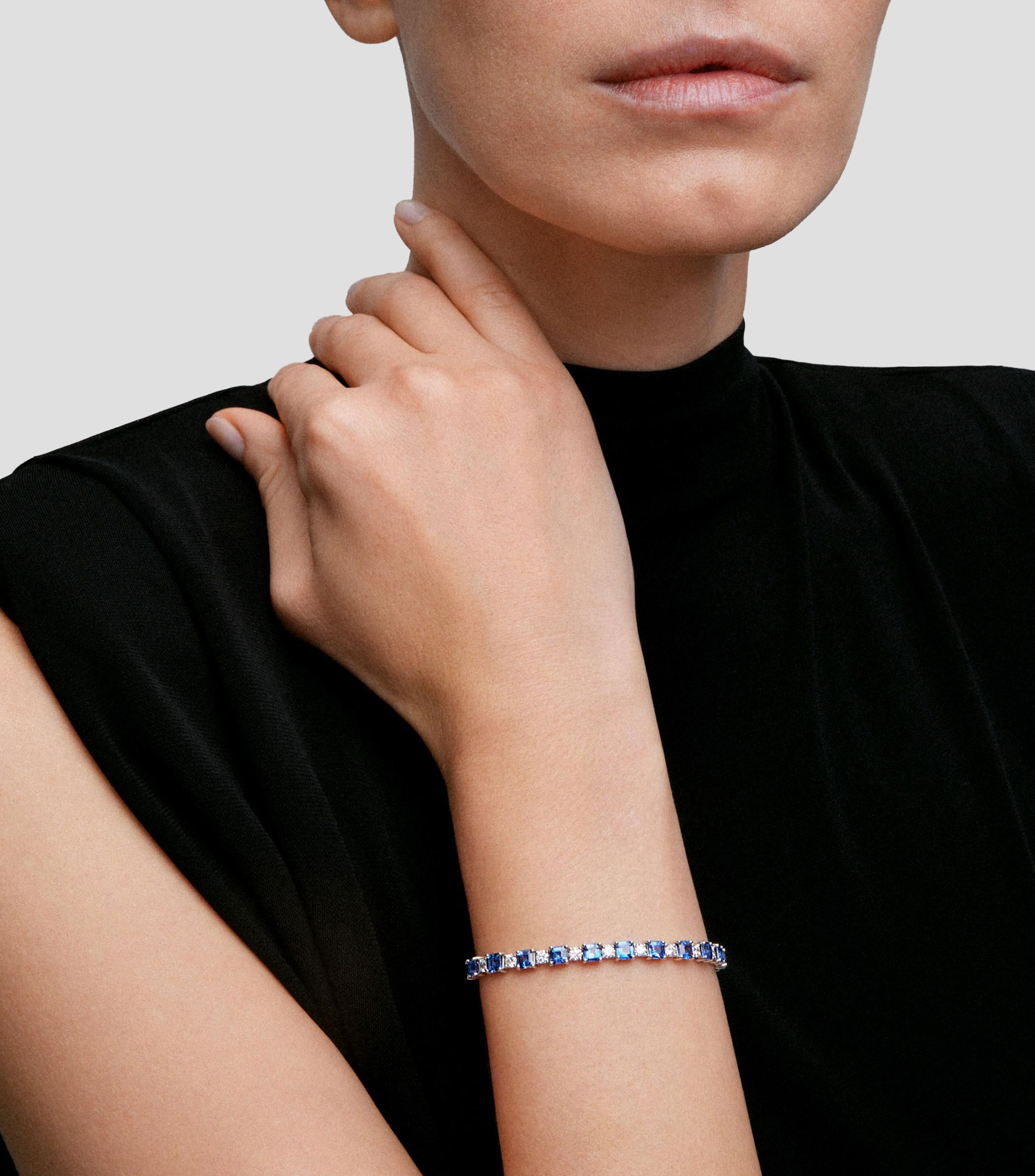 Pulsera rivière de Oro blanco de 18 Kilates con zafiros y diamantes Mujer