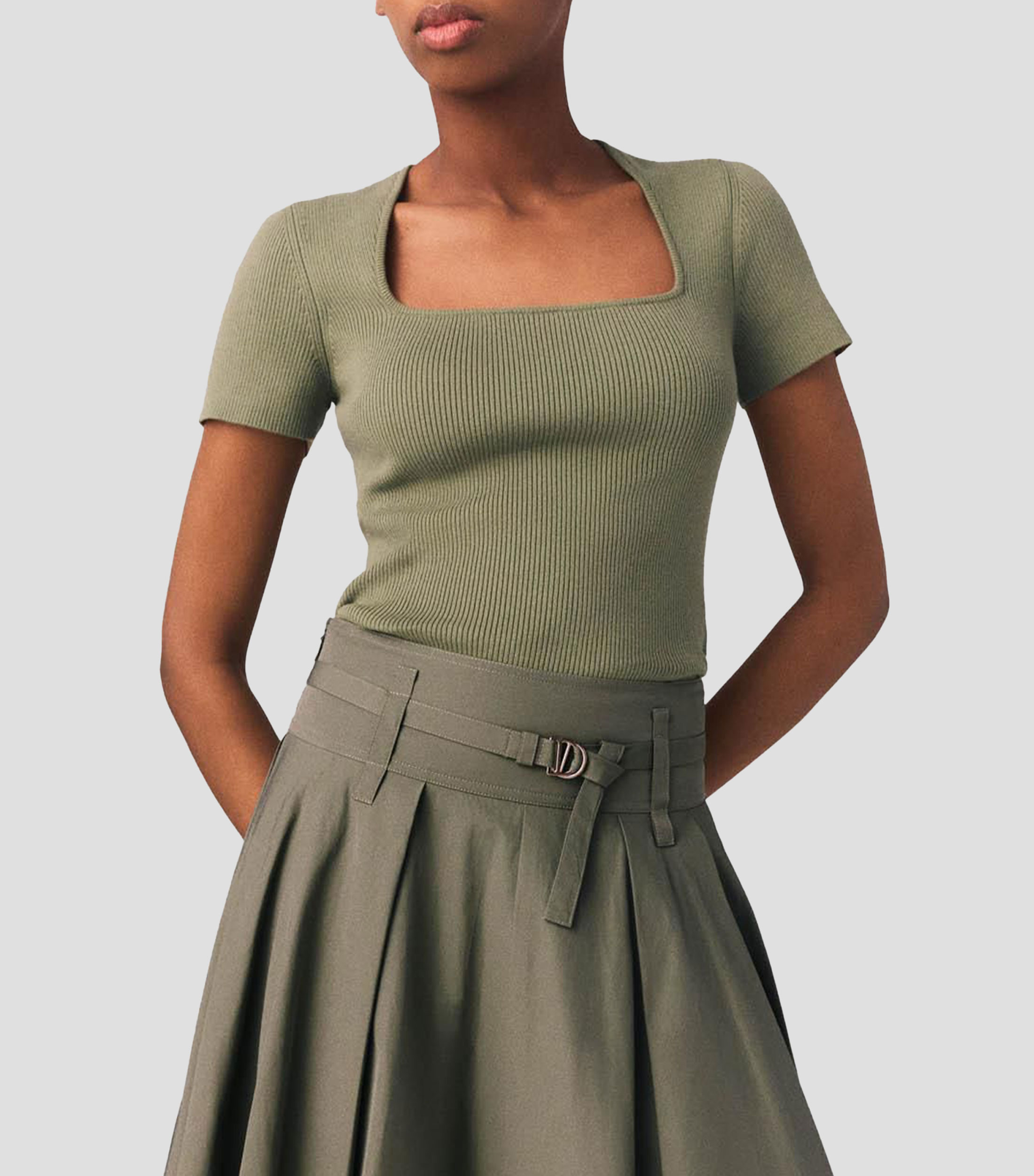 Blusa de diseño sólido y manga corta Mujer