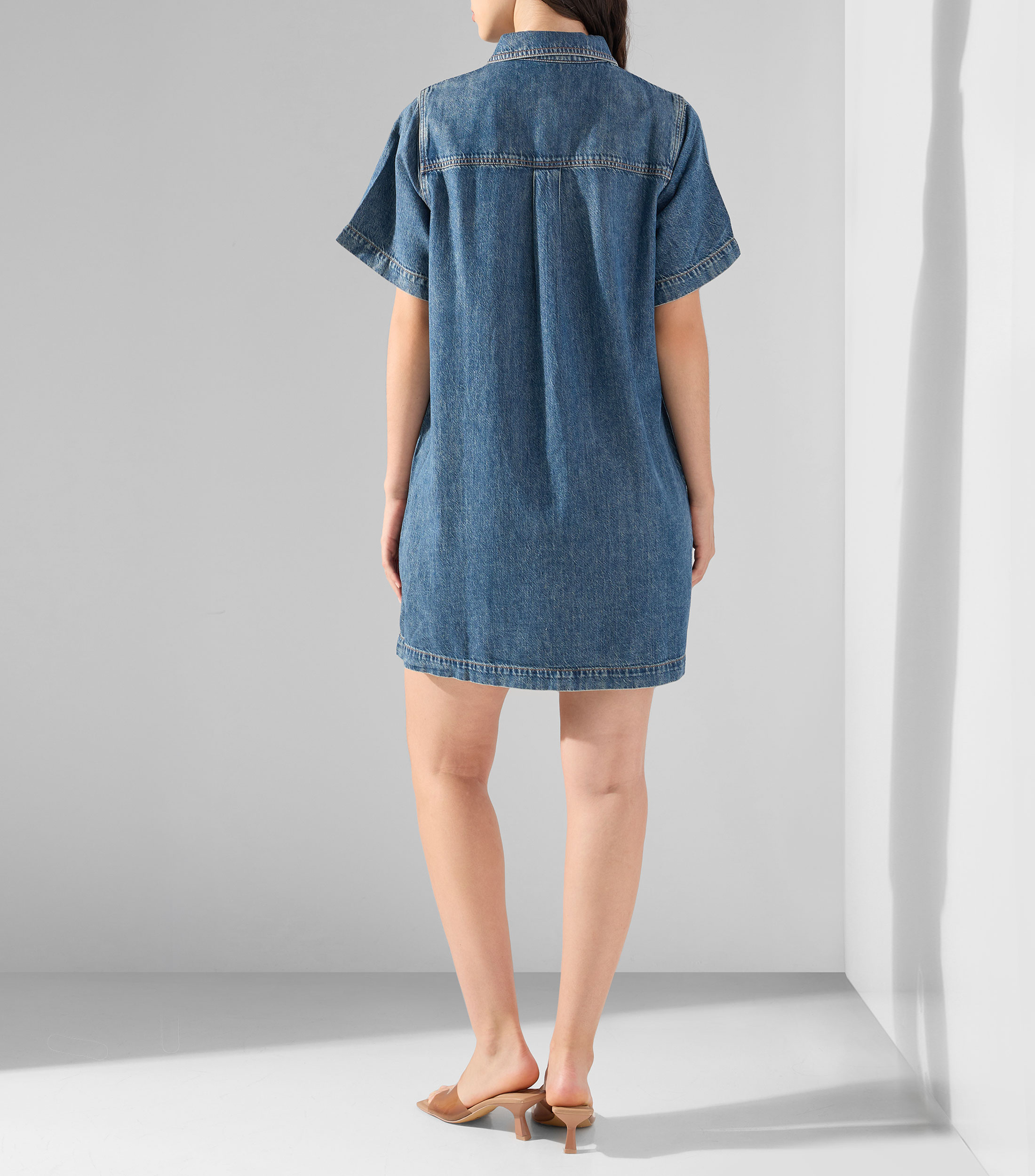Vestido corto liso Mujer