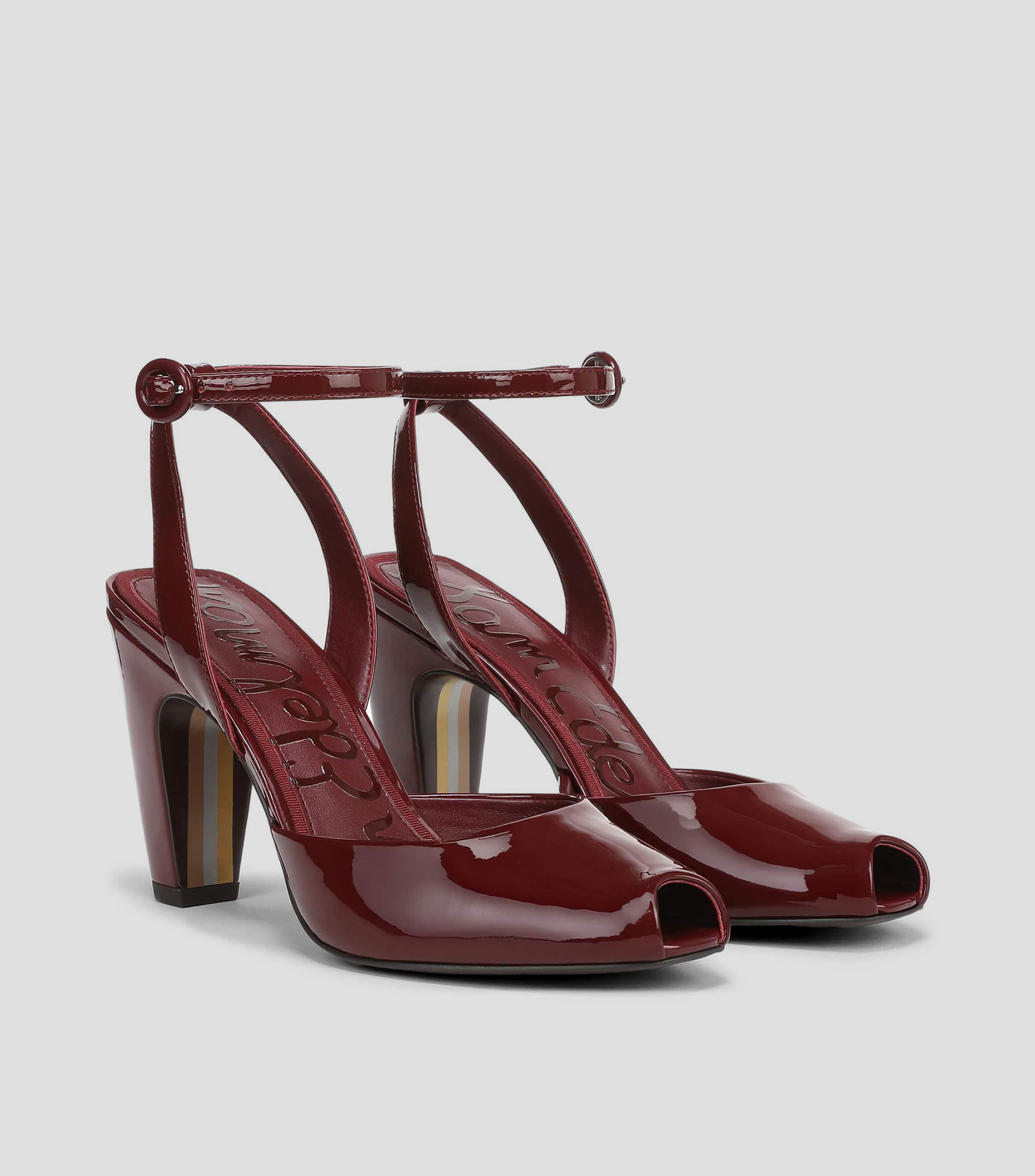 Zapatillas pump con tacón alto cuadrado Mujer