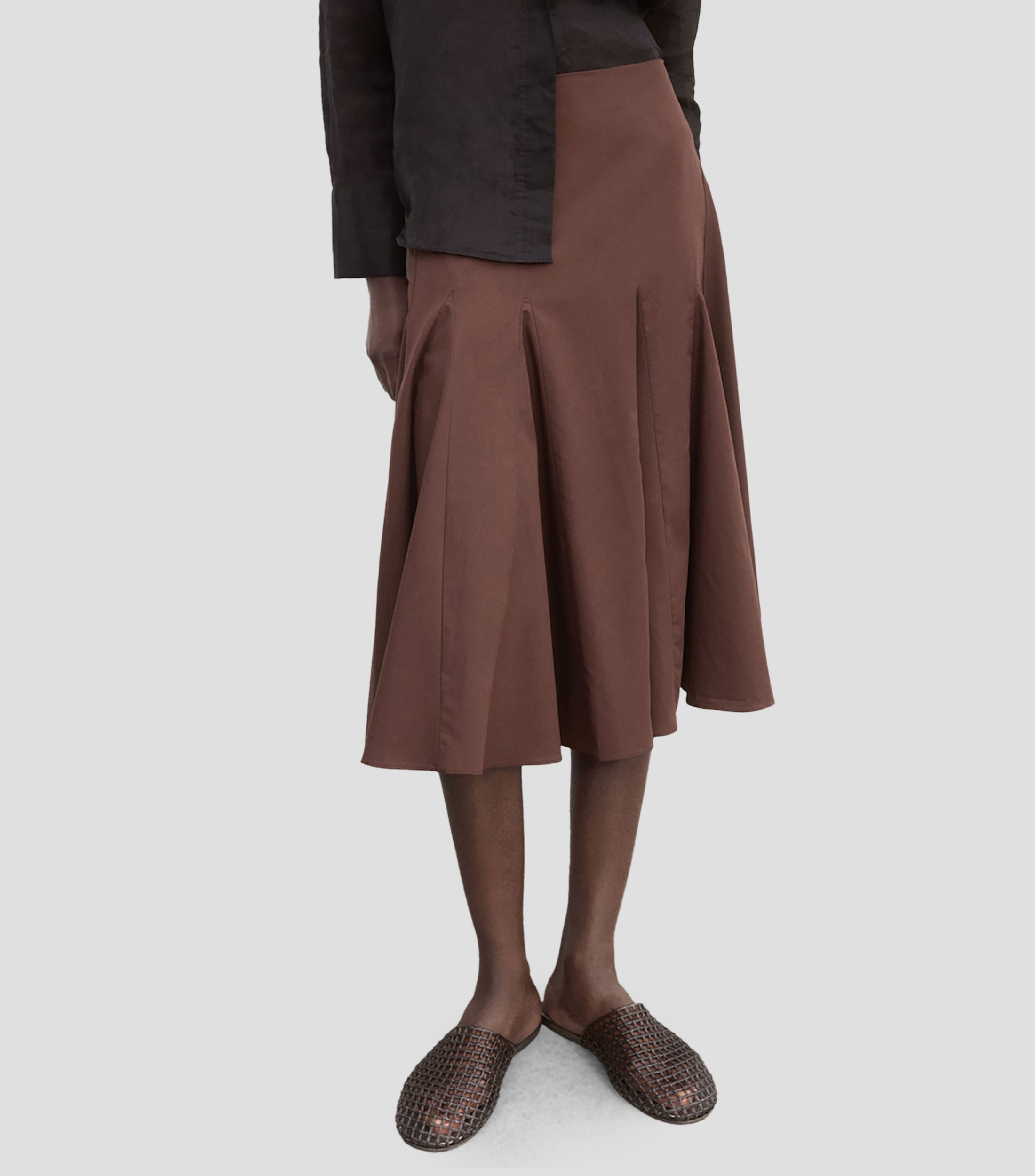Falda midi de corte evasé con pliegues Mujer