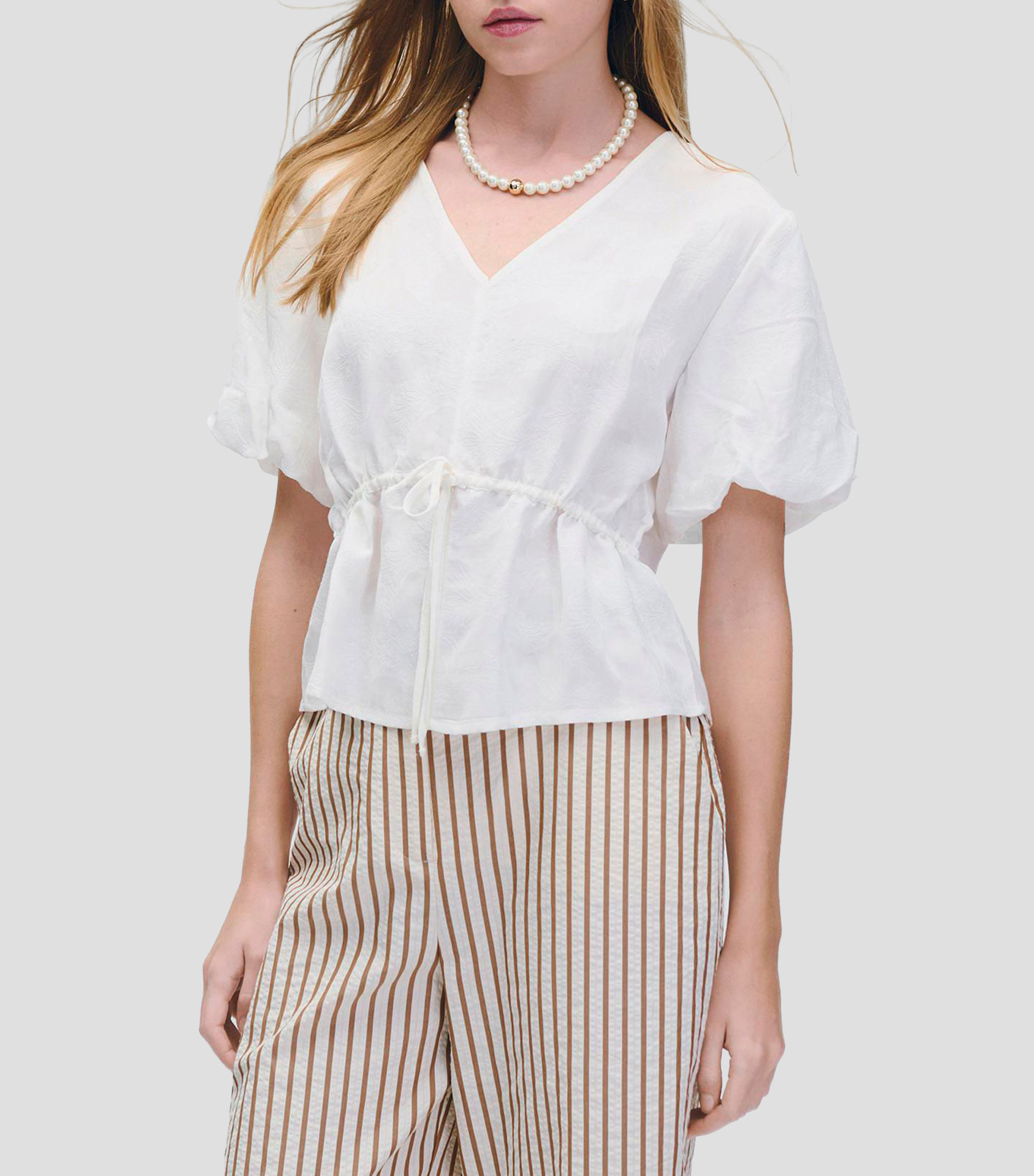 Blusa blanca corta jacquard floral de lino manga globo Mujer