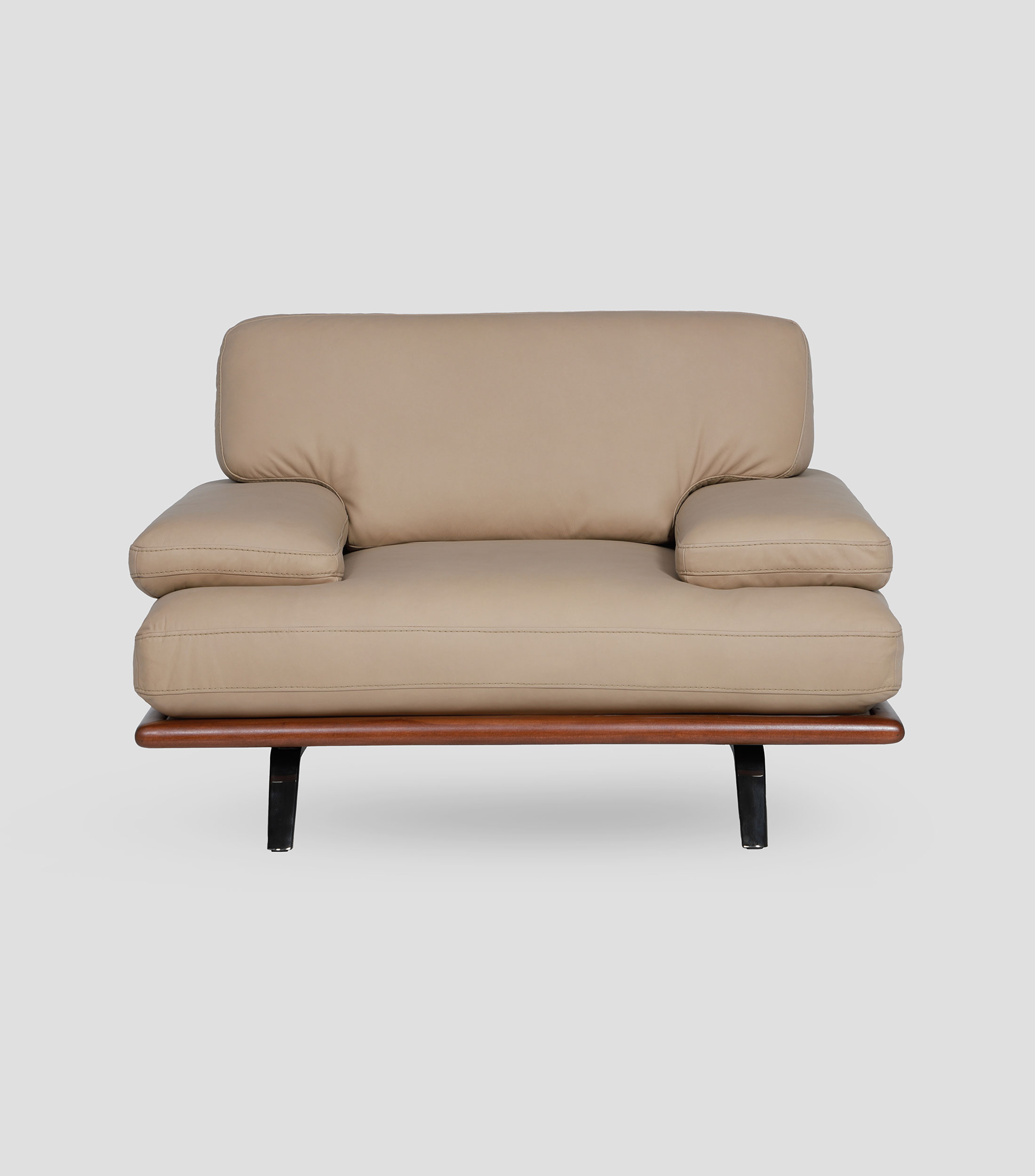 Sillón en piel Go Beyond Sand