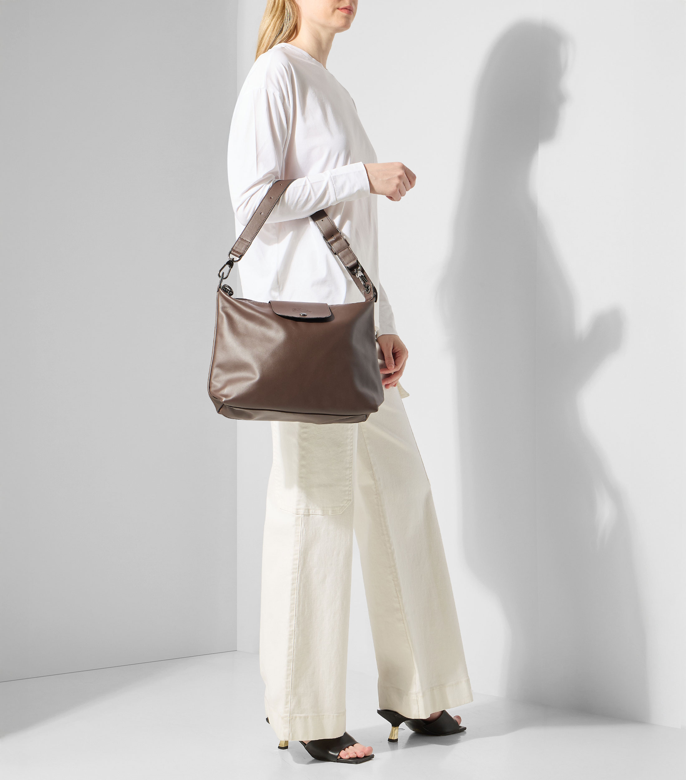 Bolsa shoulder café obscuro en piel Le Pliage Xtra lisa Mujer