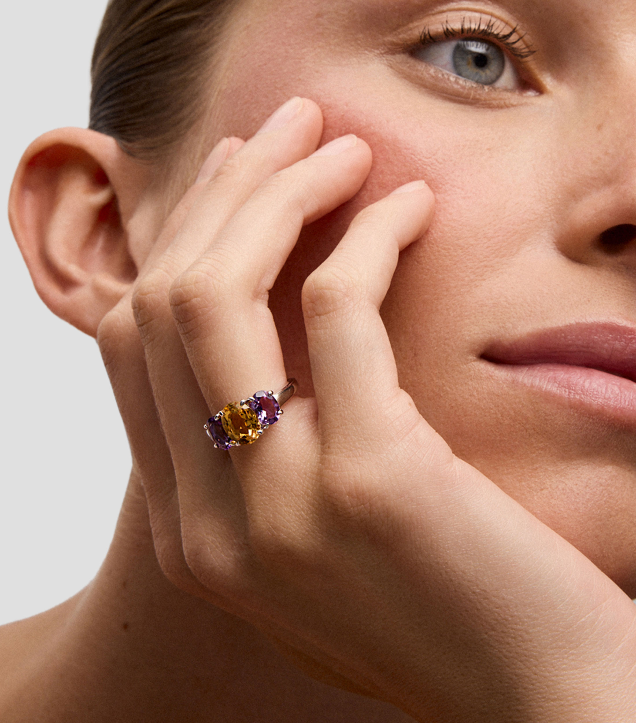 Anillo tresillo en Plata .925 con amatistas Mujer