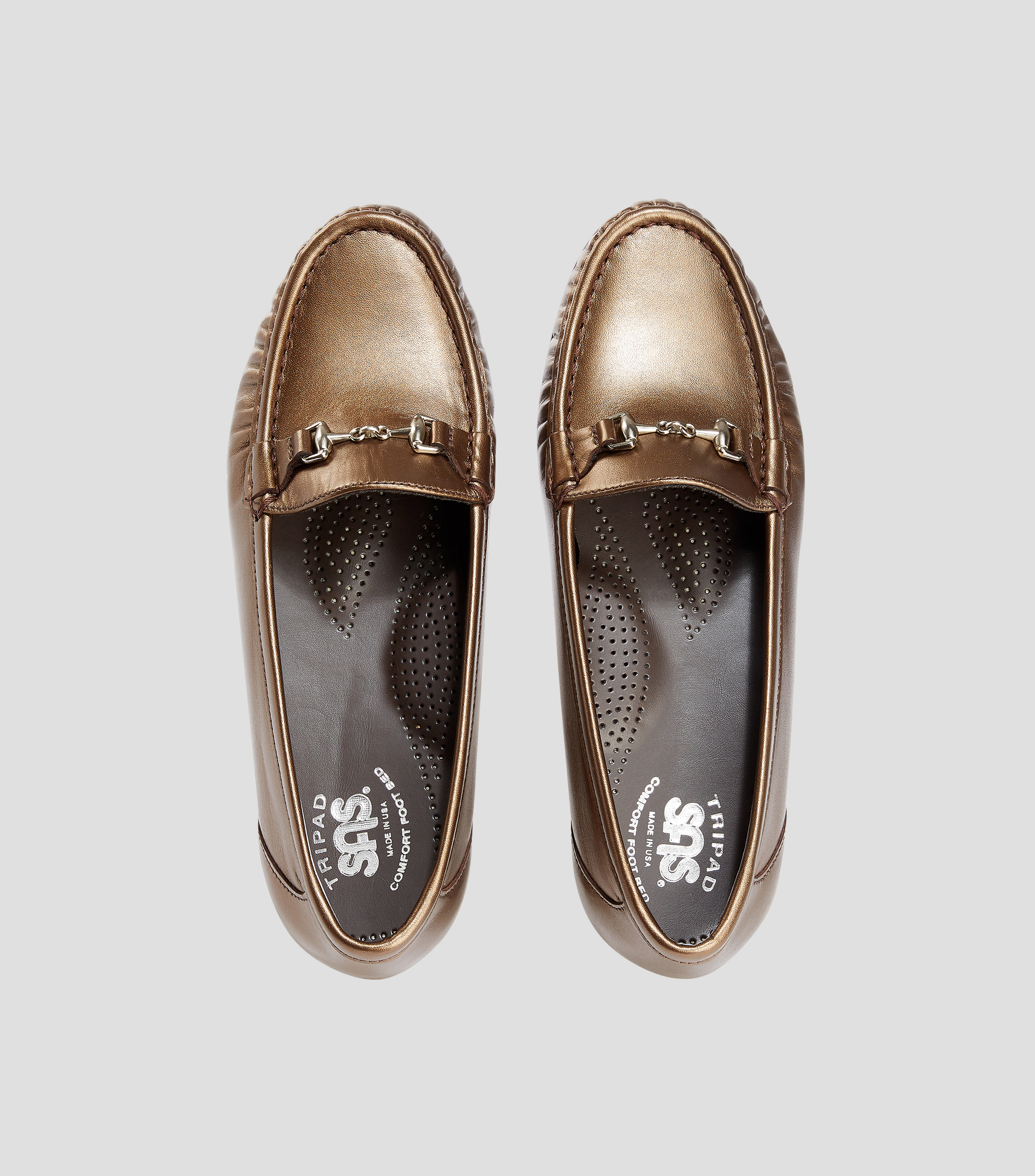 Mocasín Horma ancha, piel genuina, con detalle de hebilla metálica Mujer