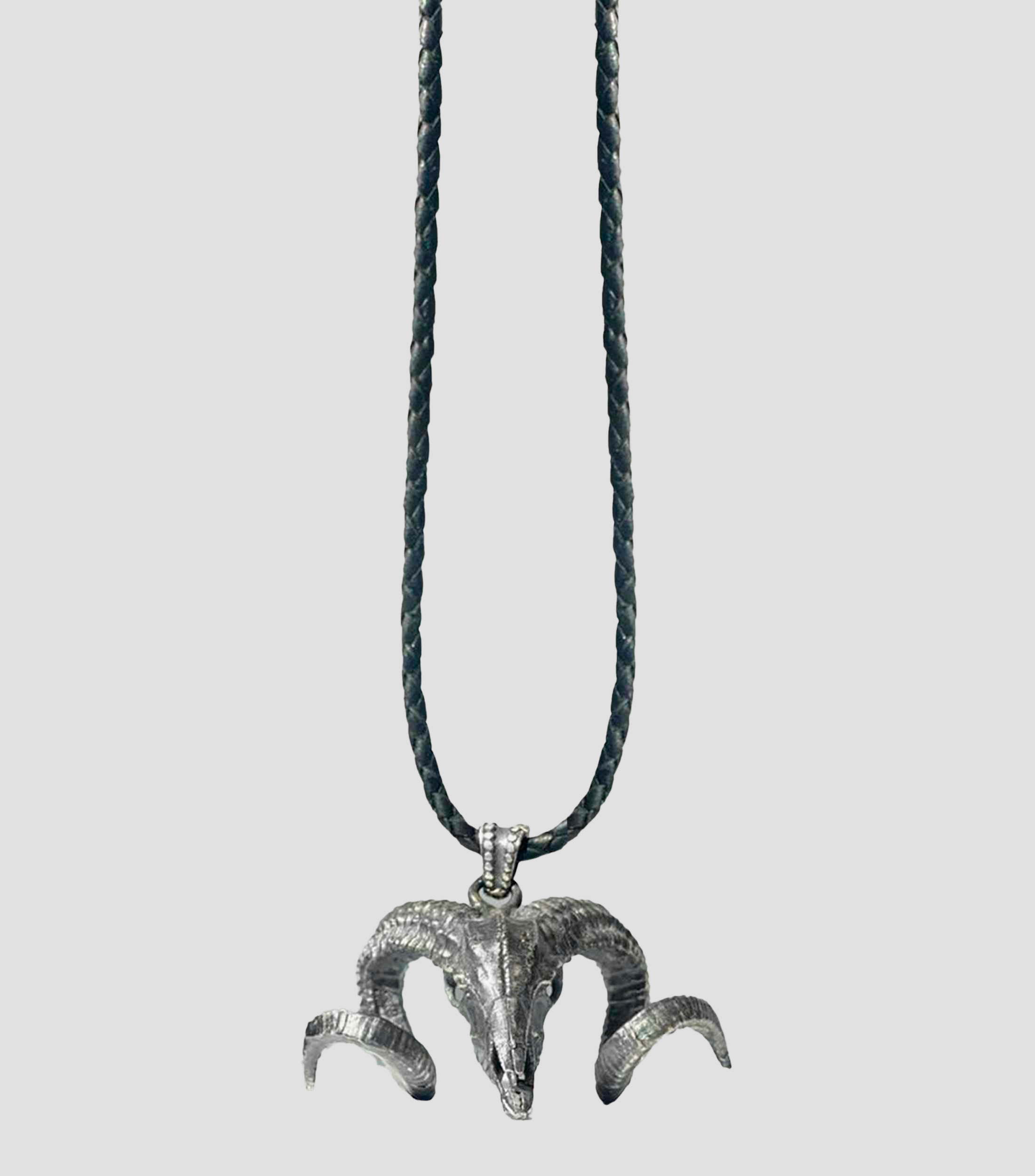 Dije con cadena en plata .925 Ram Head Hombre
