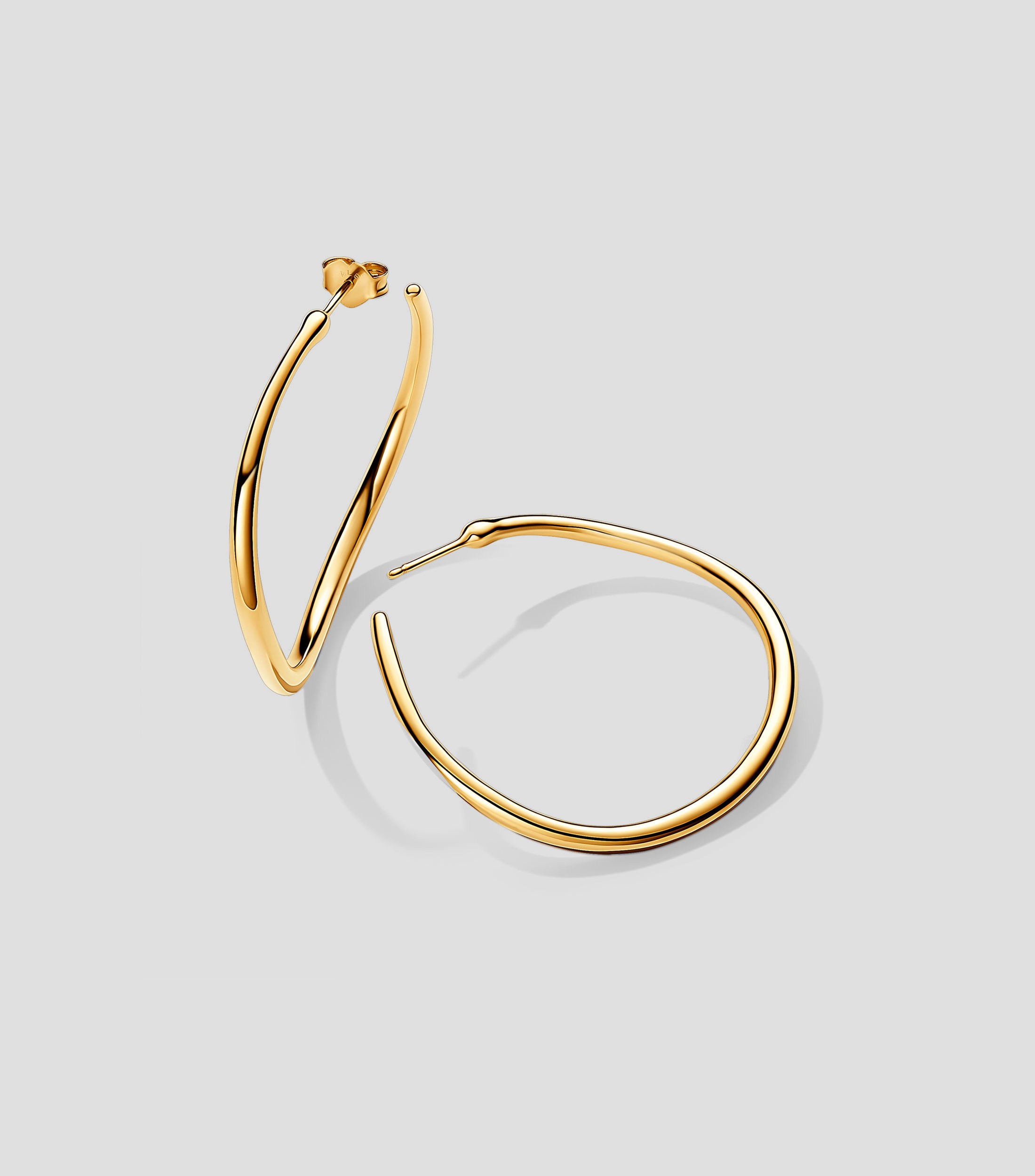 Aretes con forma orgánica Mujer