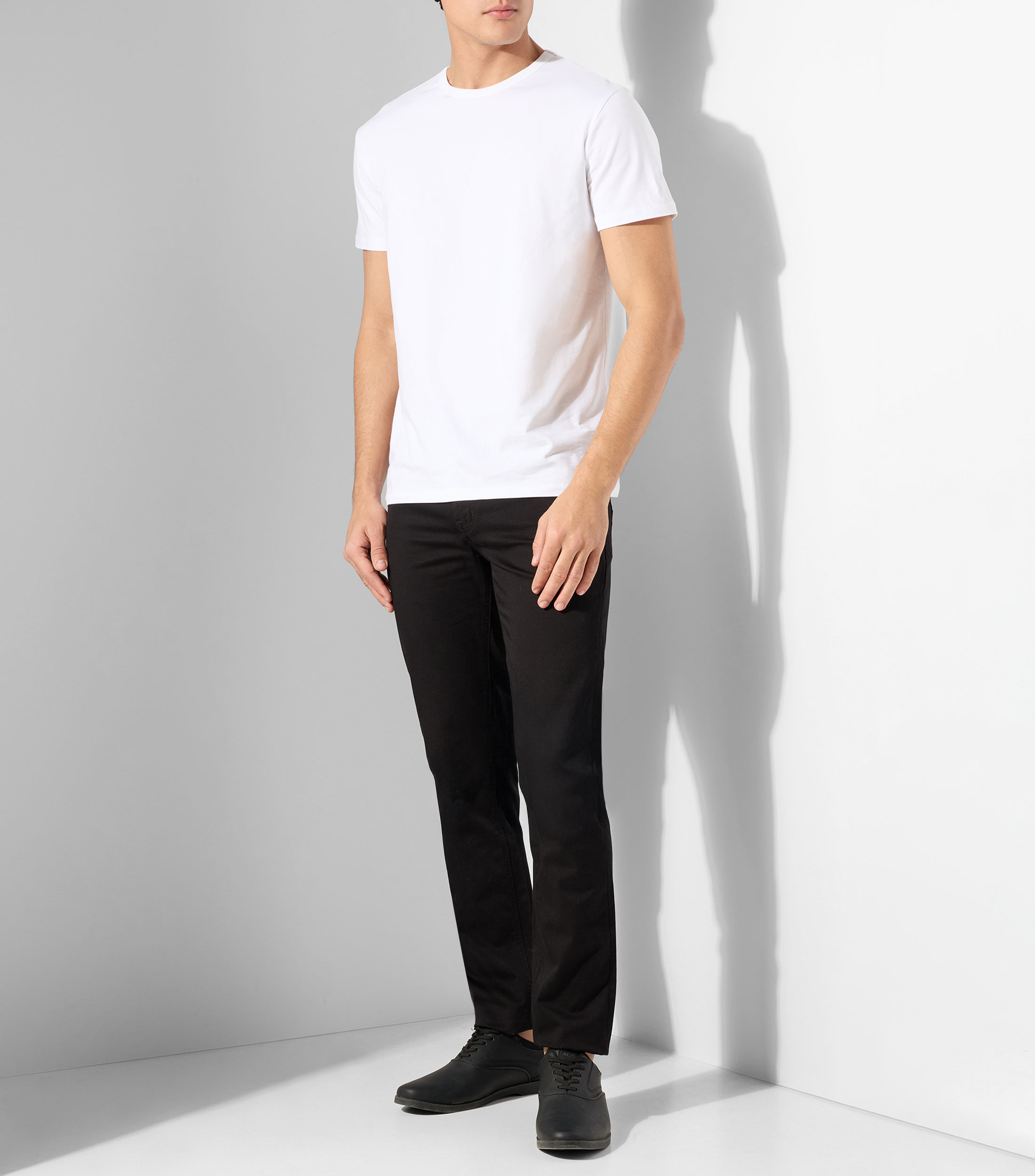 Pantalón casual tipo chino Hombre