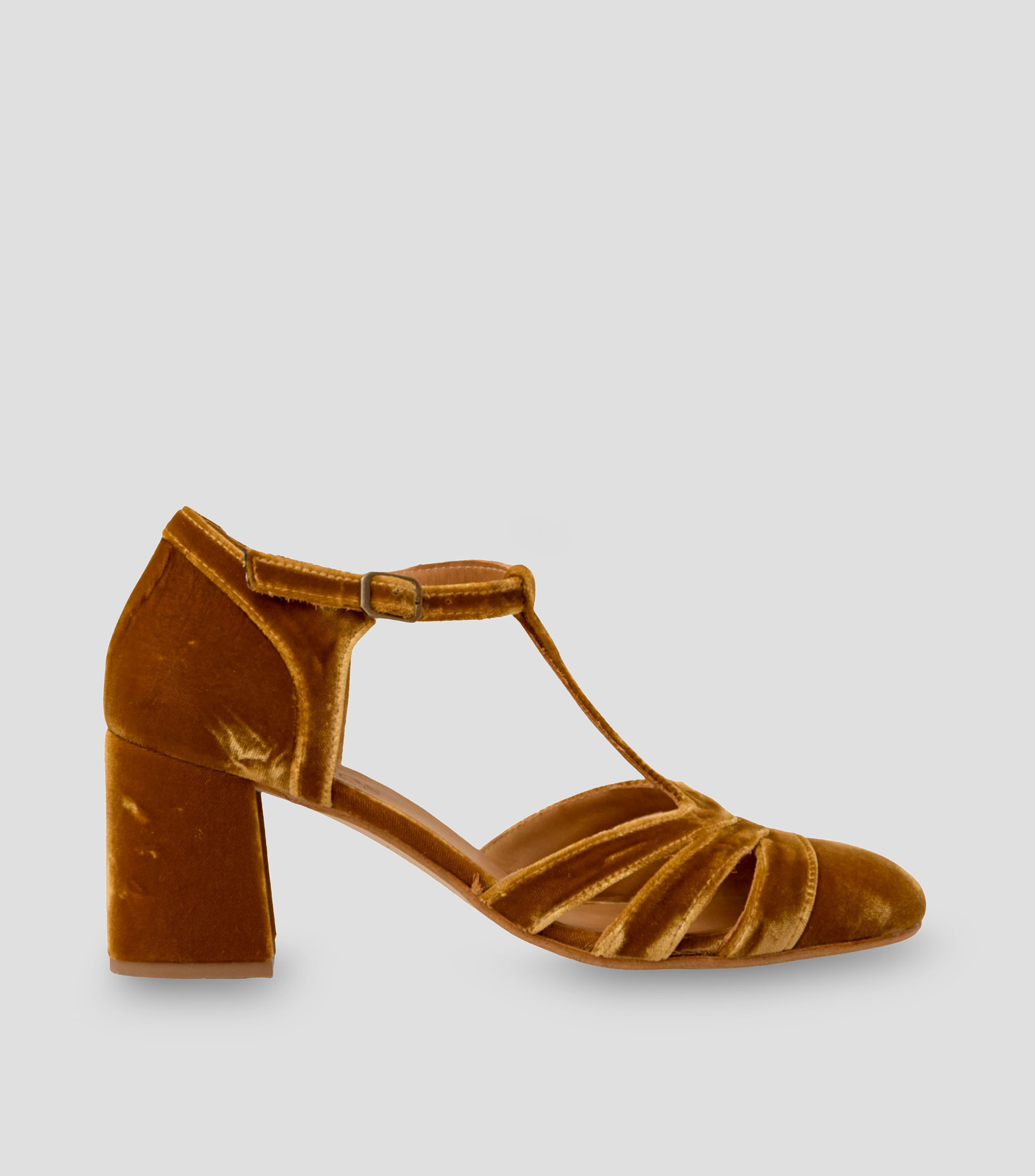 Zapatillas pump Aitana con tacón medio cuadrado Mujer