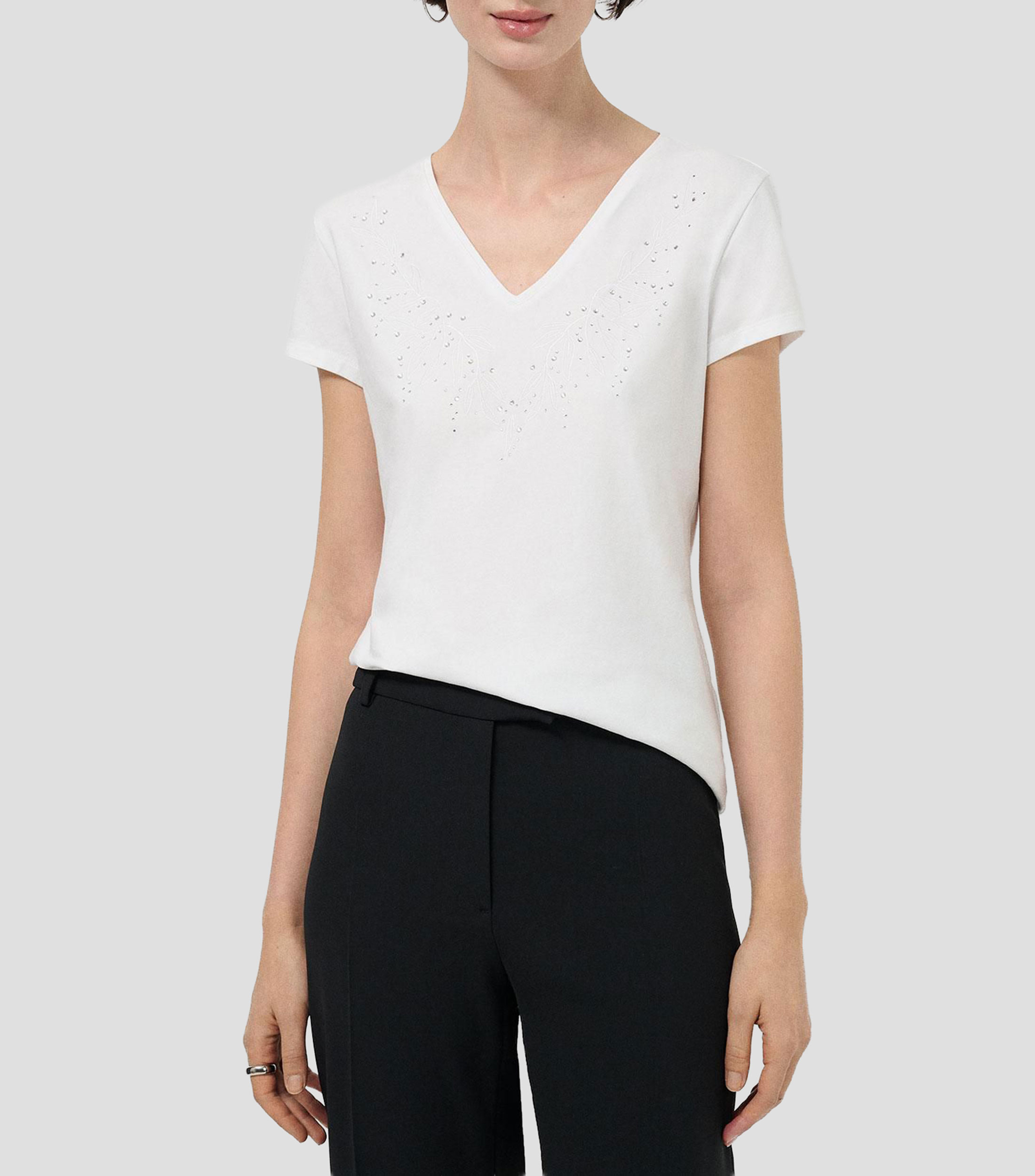 Playera cuello V manga corta lisa Mujer