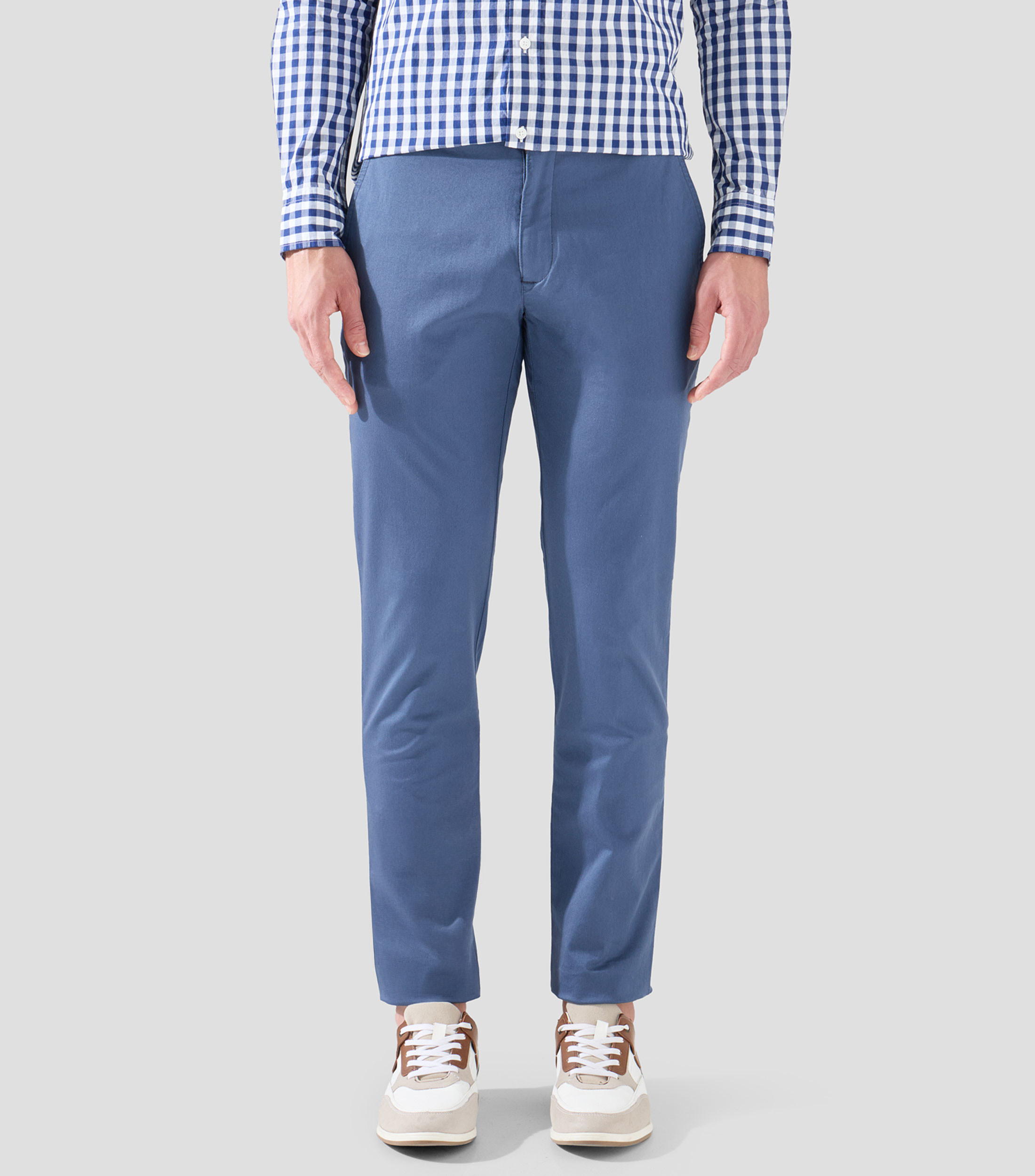 Pantalón casual tipo chino Hombre