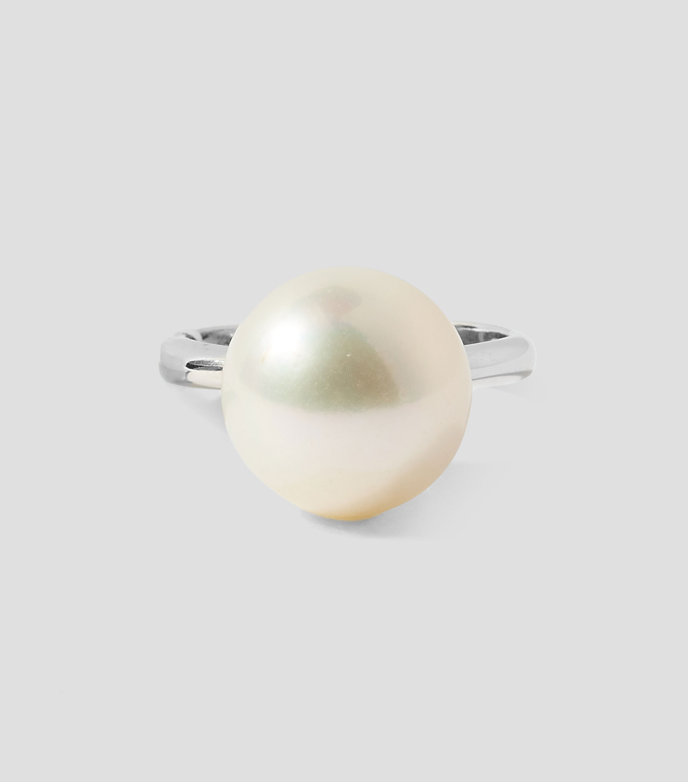 Anillo en Plata .925 con perla blanca de agua dulce Mujer