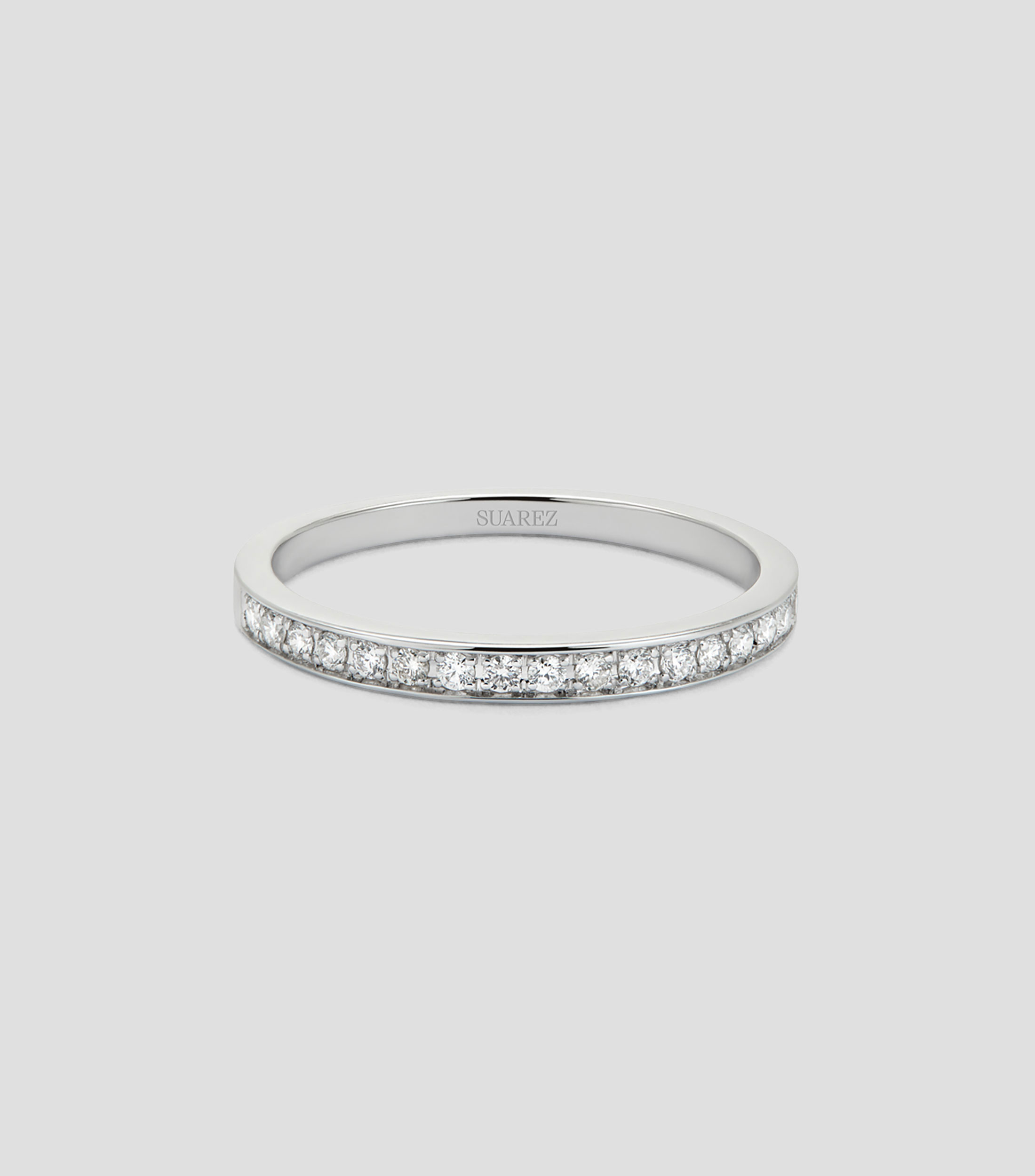 Anillo solitario en Oro blanco de 18 Kilates con diamante Mujer