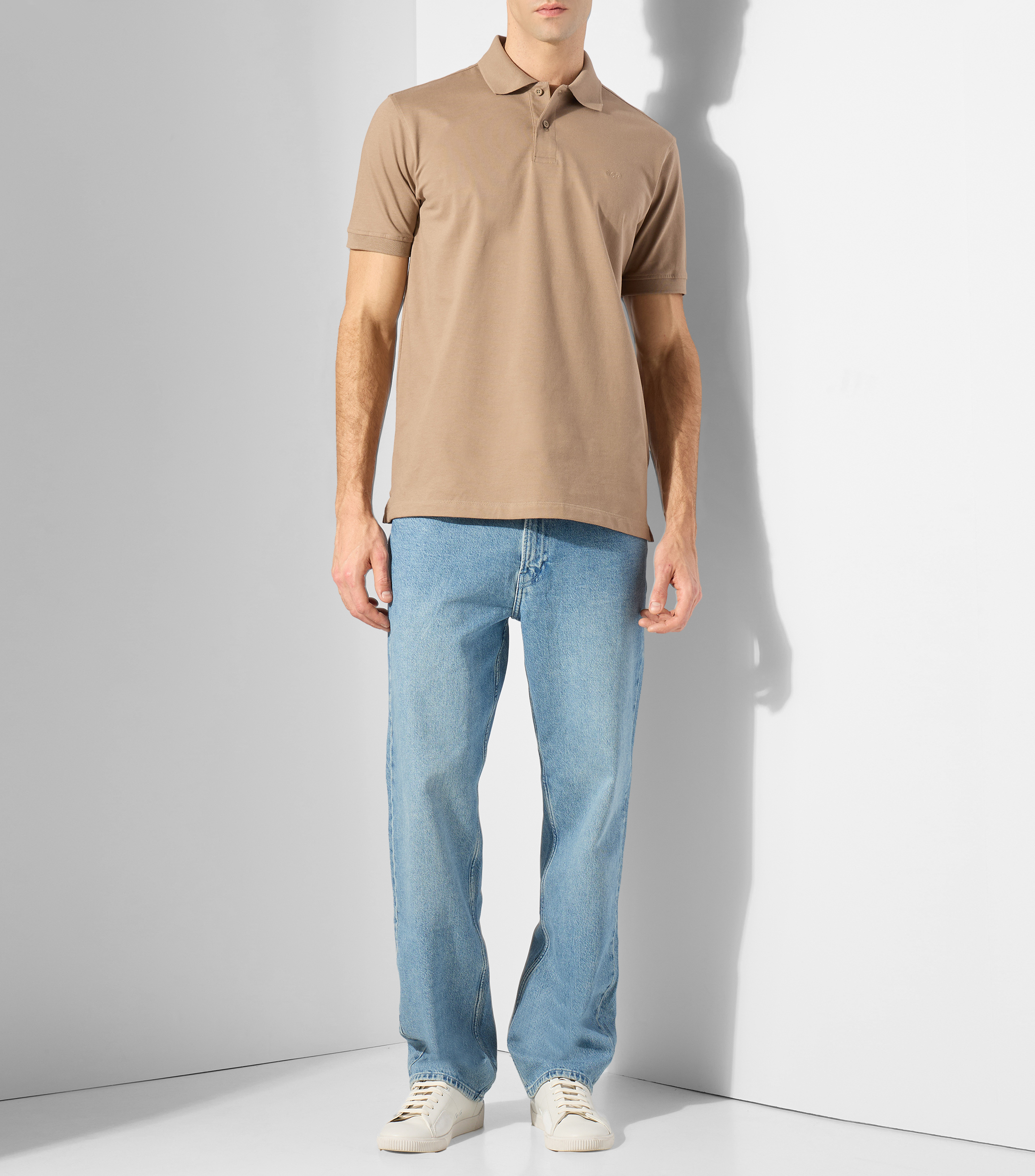 Playera tipo polo con manga corta lisa Hombre