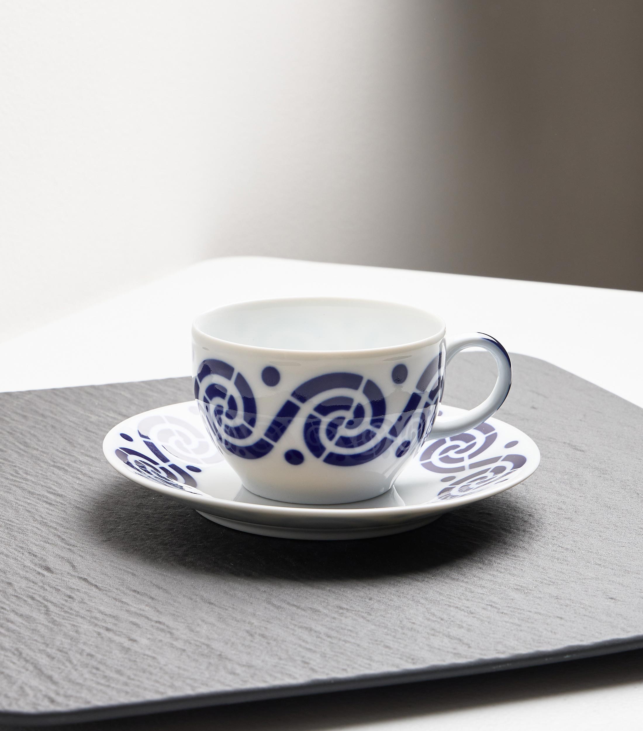 Set Taza de Té con Plato Espiroide en porcelana
