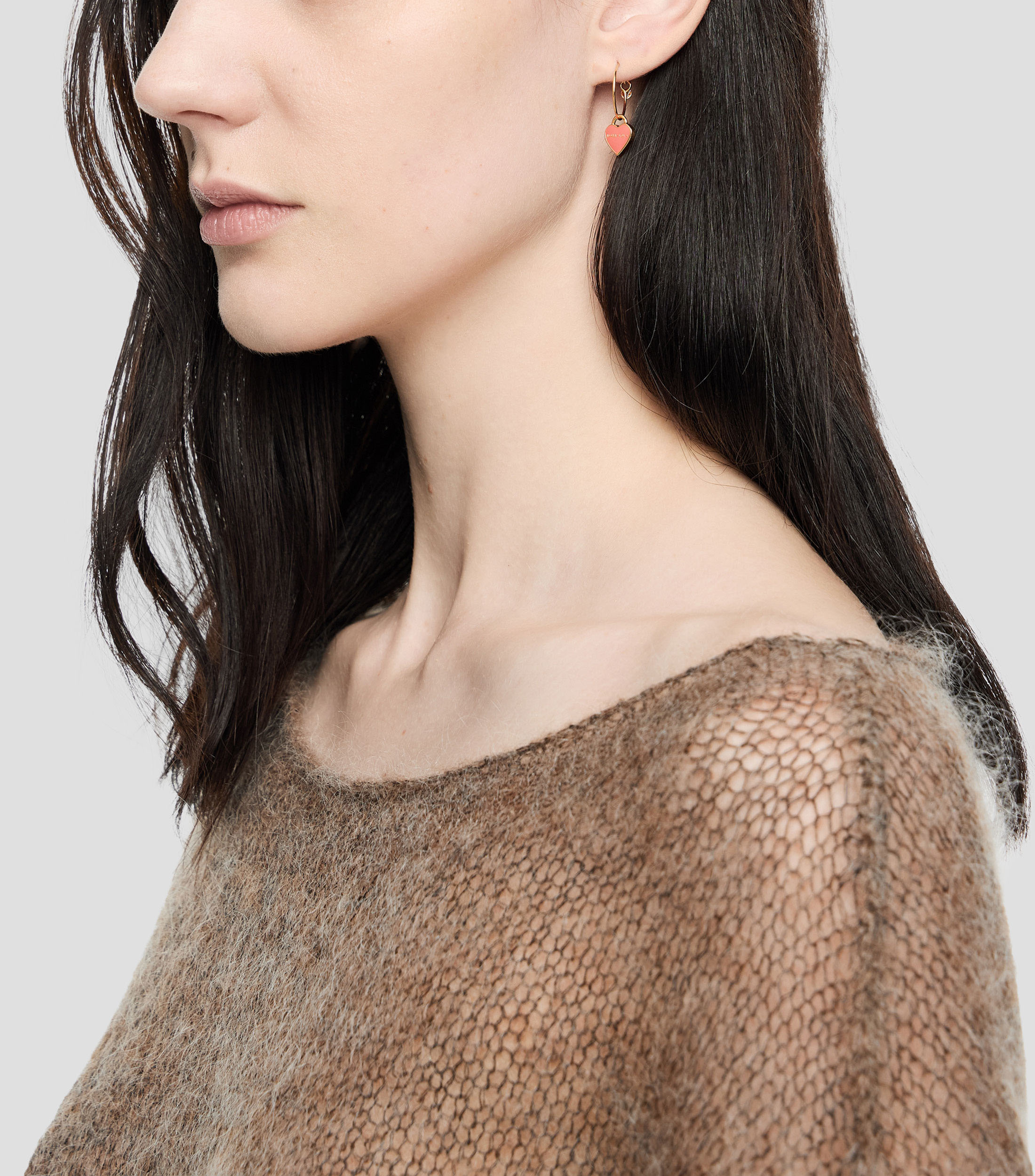 Aretes aro mini corazon dorado y rojo Mujer
