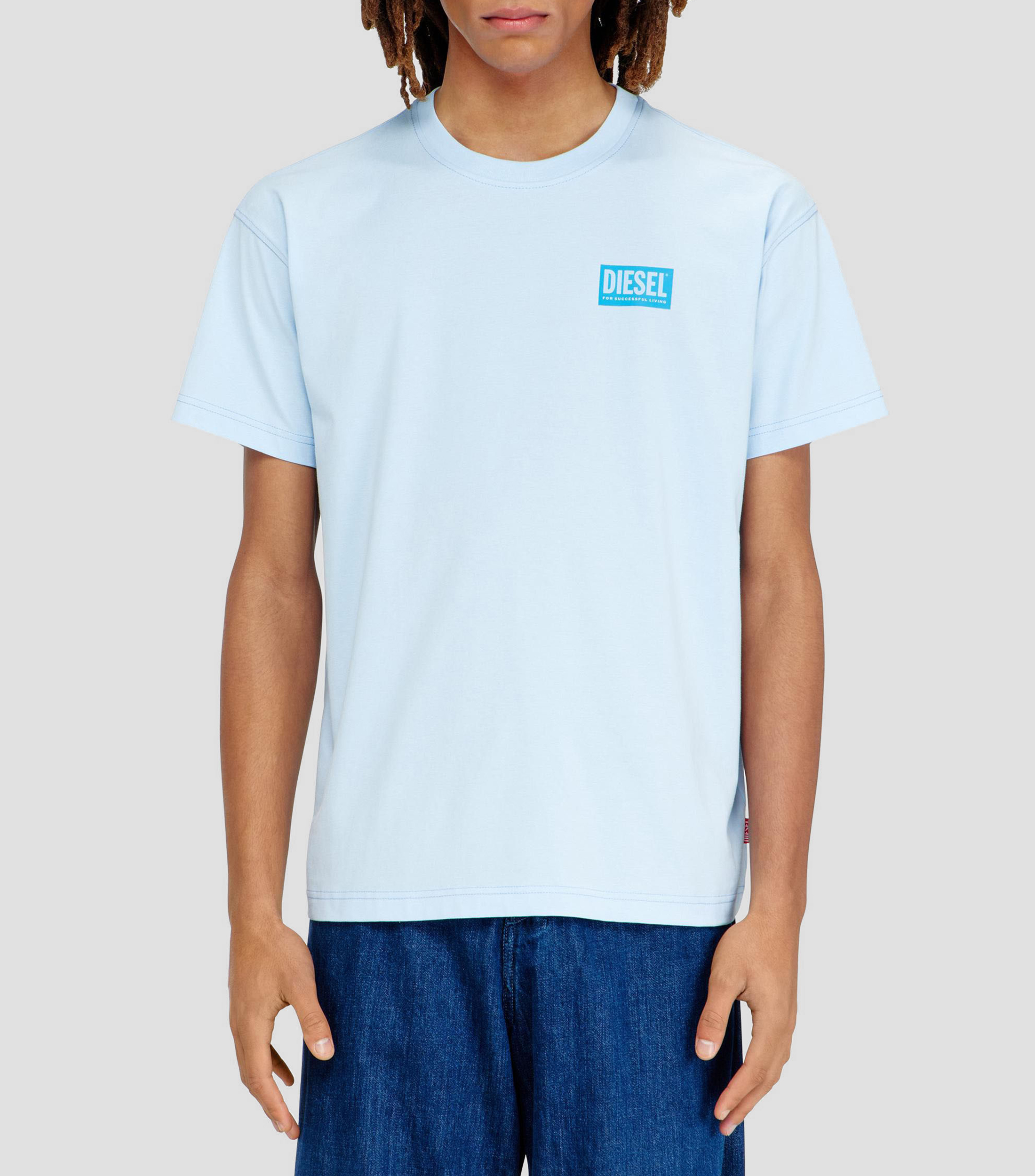 Playera cuello redondo manga corta estampada de plastisol Hombre