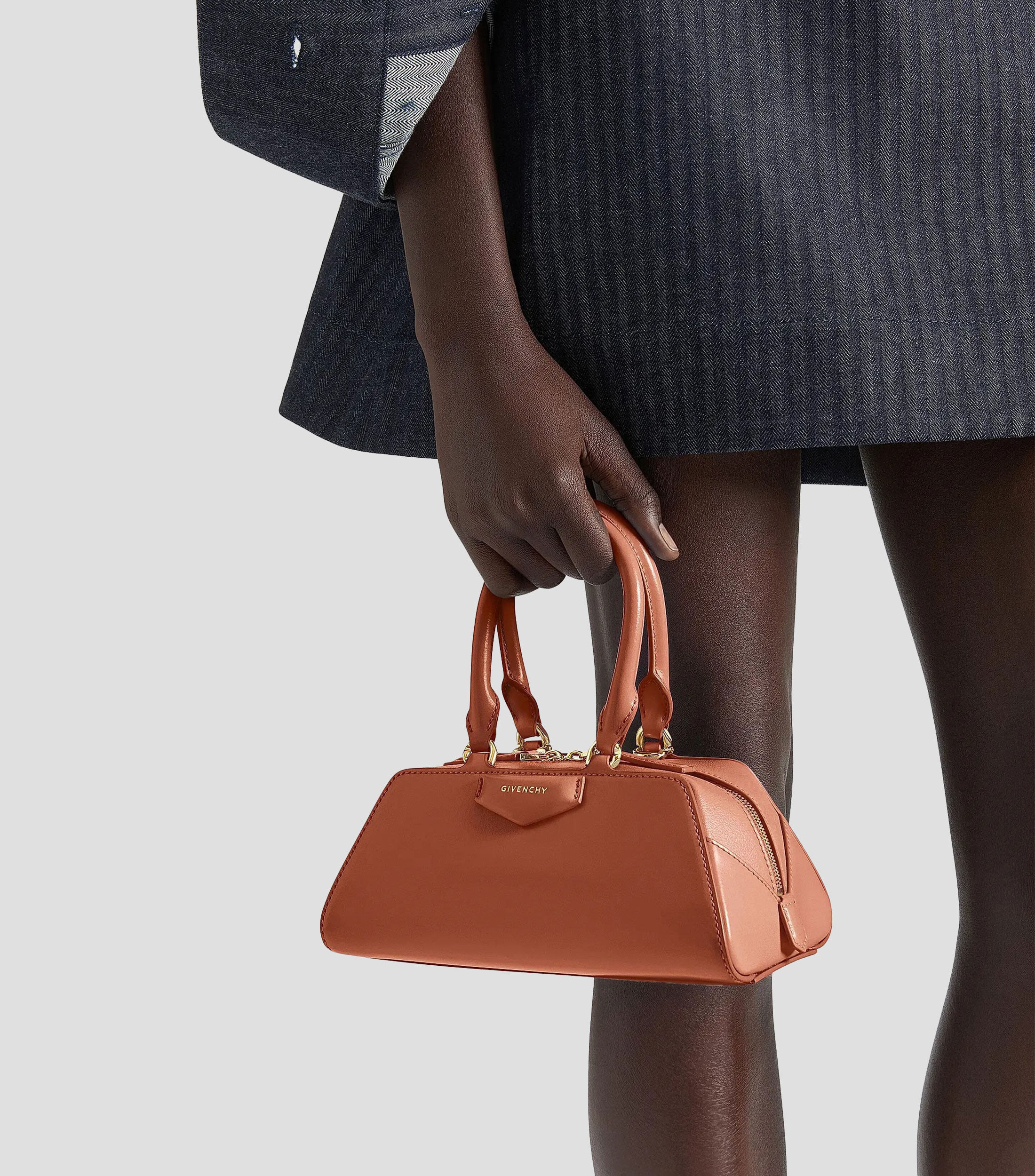 Bolsa shoulder en piel Antigona Mujer