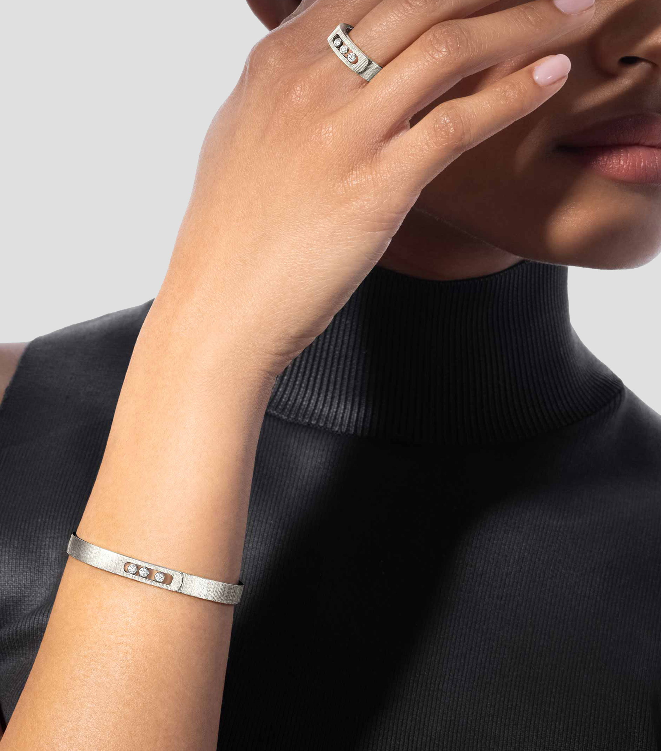 Brazalete en oro blanco de 18 kilates con diamantes Move Noa Mujer